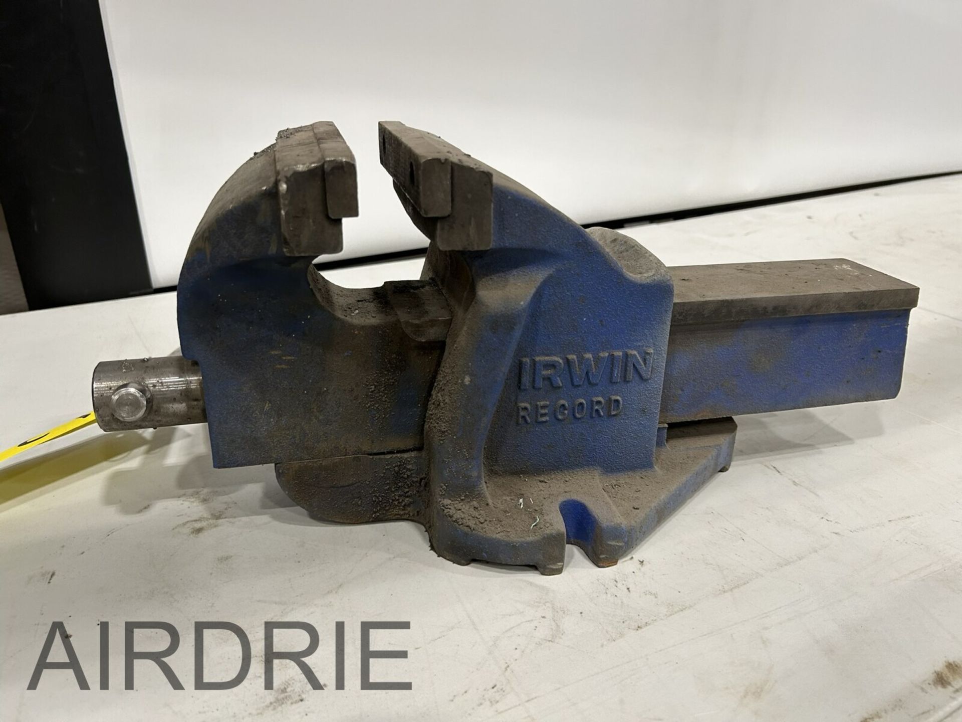 *OFFSITE* IRWIN RECORD 6" BENCH VISE - Image 2 of 5