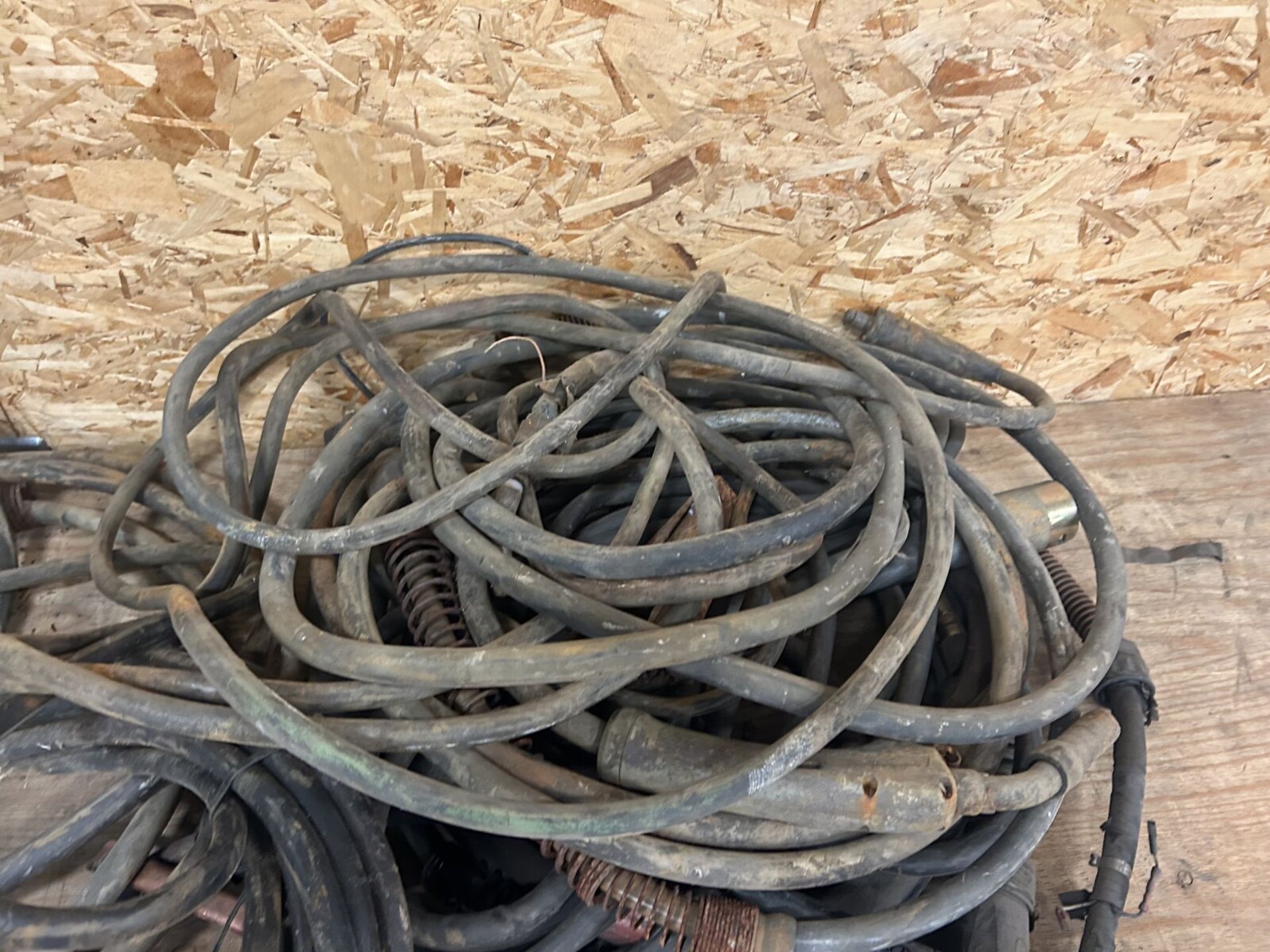 ASSORTED WELDING CABLES & GROUND CABLE - Image 3 of 4