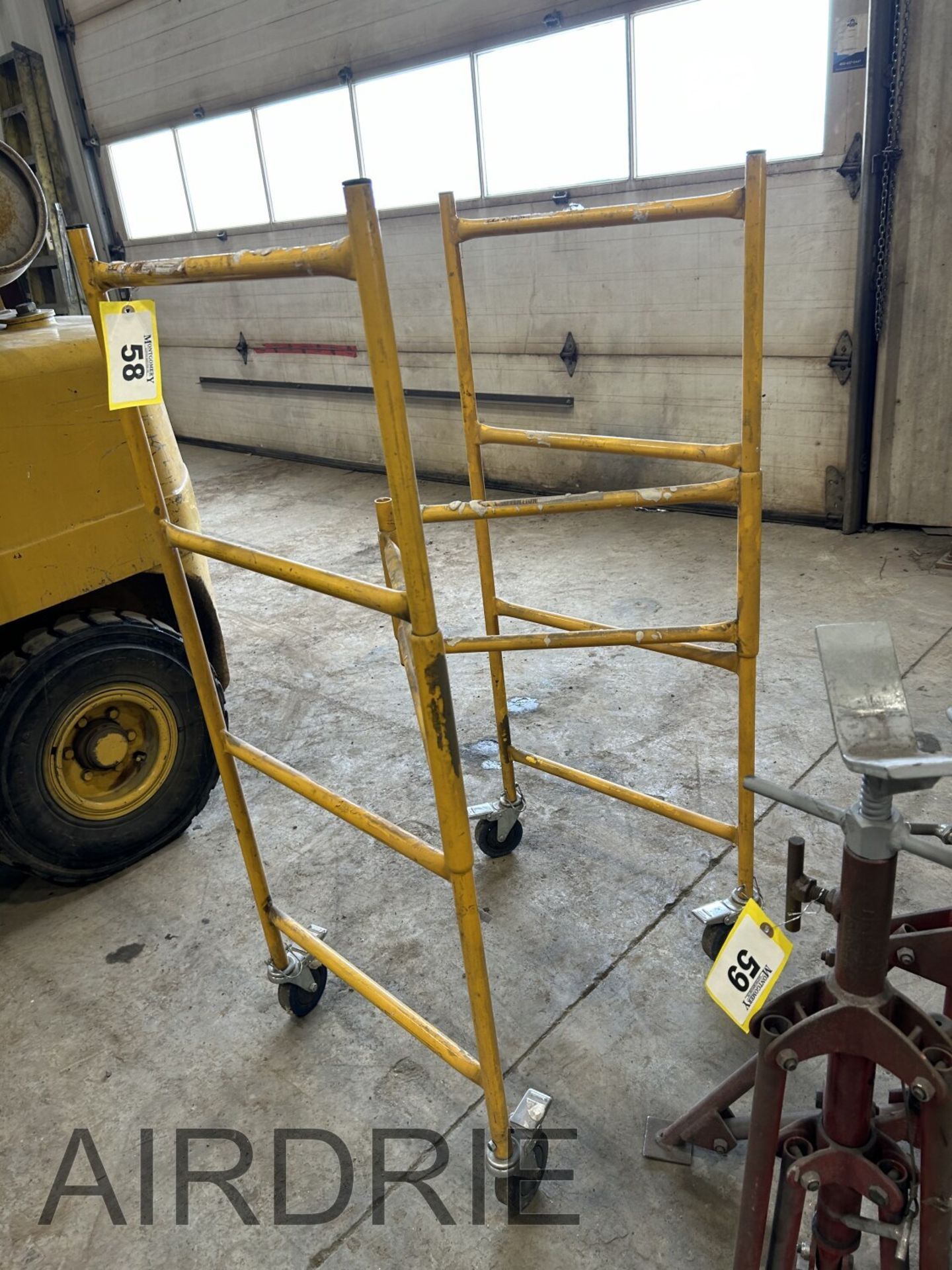 *OFFSITE* ROLLING COLLAPSIBLE SCAFFOLD (NO PLATFORM) - Image 4 of 5