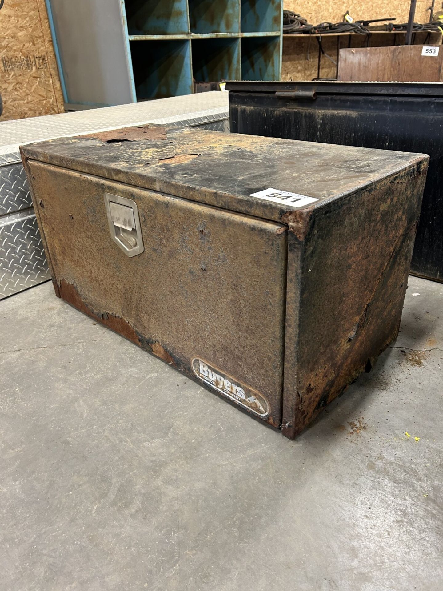 BUYERS HEAVY TRUCK TOOL BOX 36"x18"x18" (LATCH BROKEN, CONTENTS UNKNOWN)