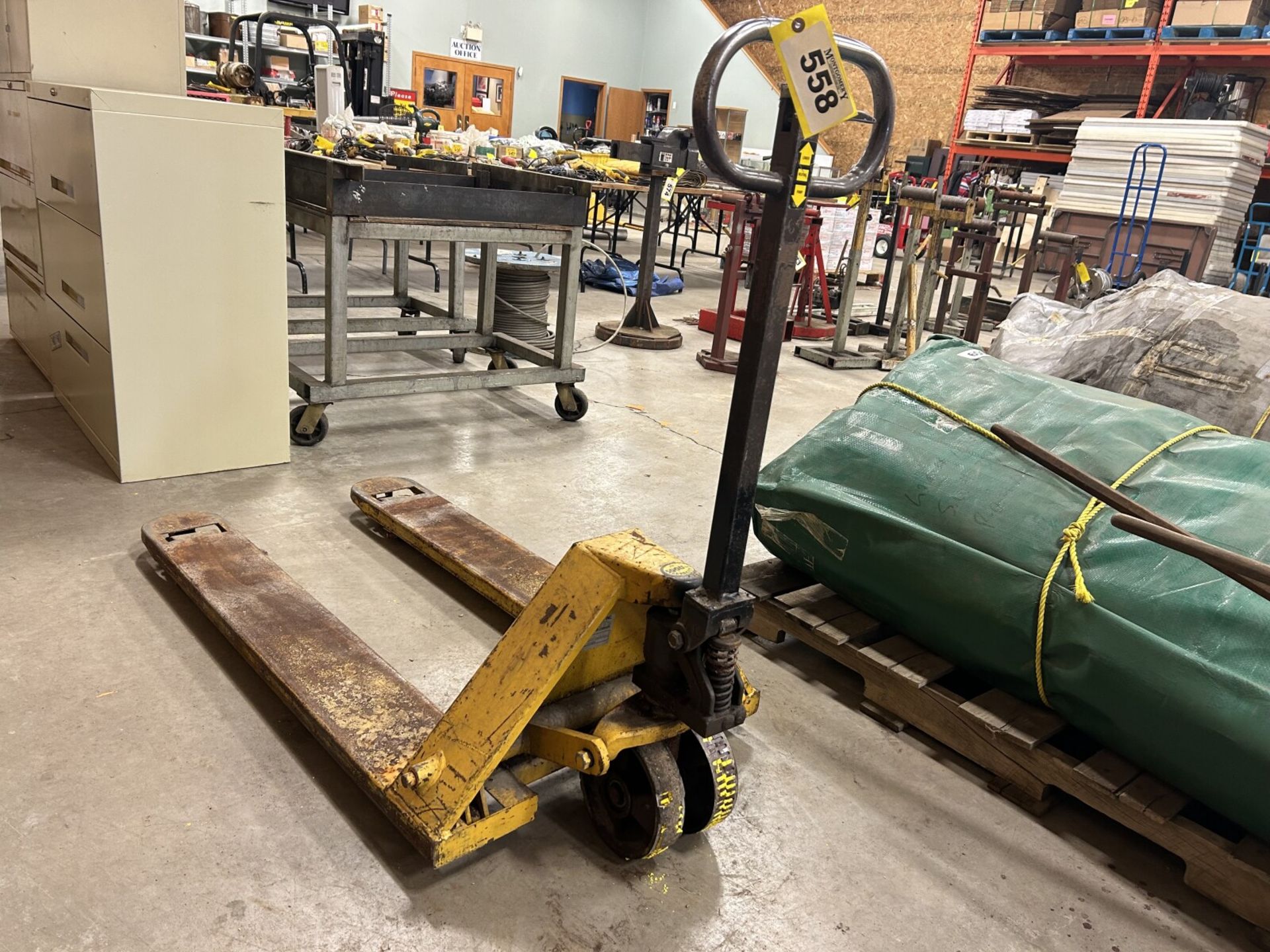 LIFTRITE 48" 5000LB PALLET JACK - Image 2 of 4