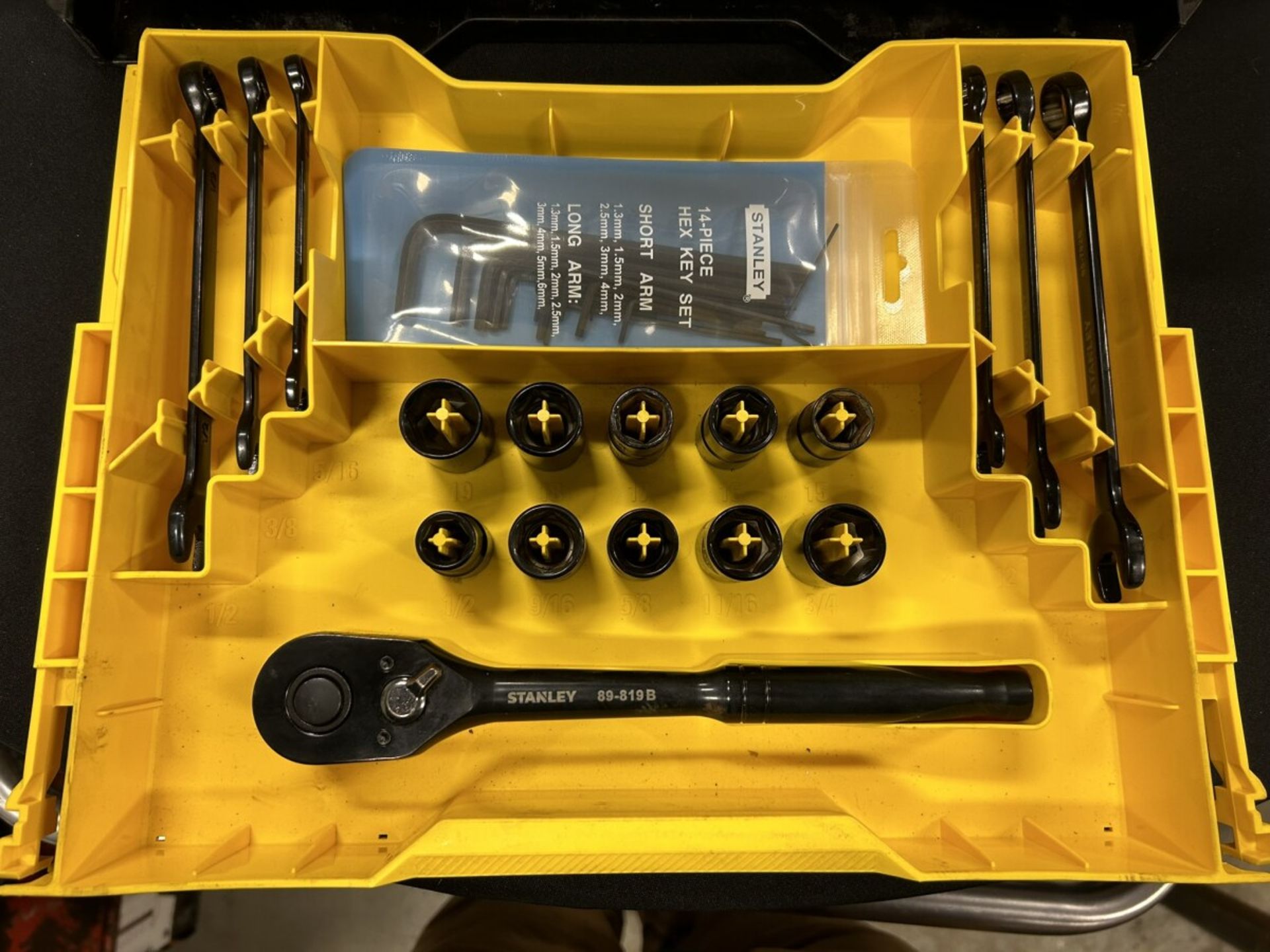 STANLEY PROFESSIONAL GRADE SOCKET SET - Image 3 of 7