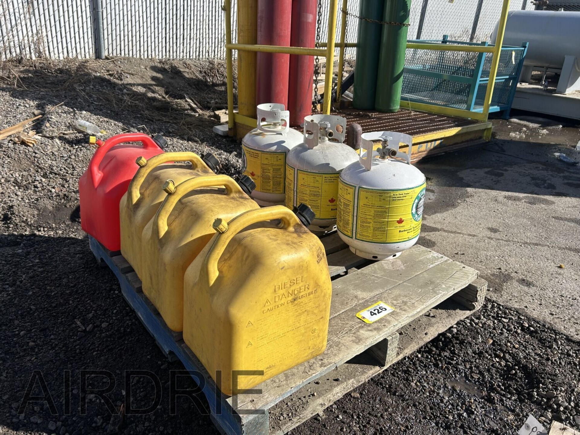 *OFFSITE* L/O - ASSORTED LPG TANKS & JERRY CANS