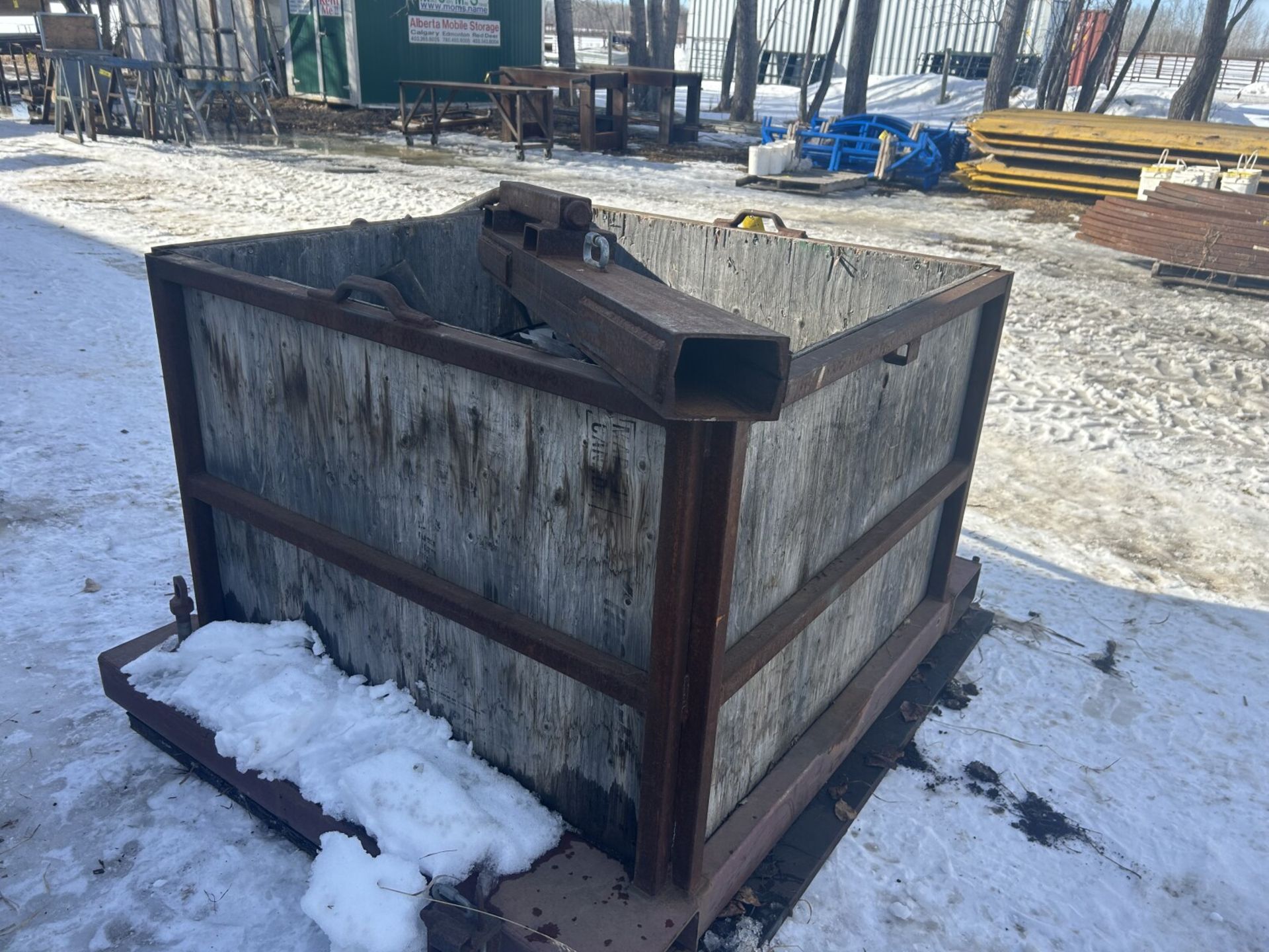 SHOP BUILT BIN W/ METAL CUT OFFS - Image 3 of 4