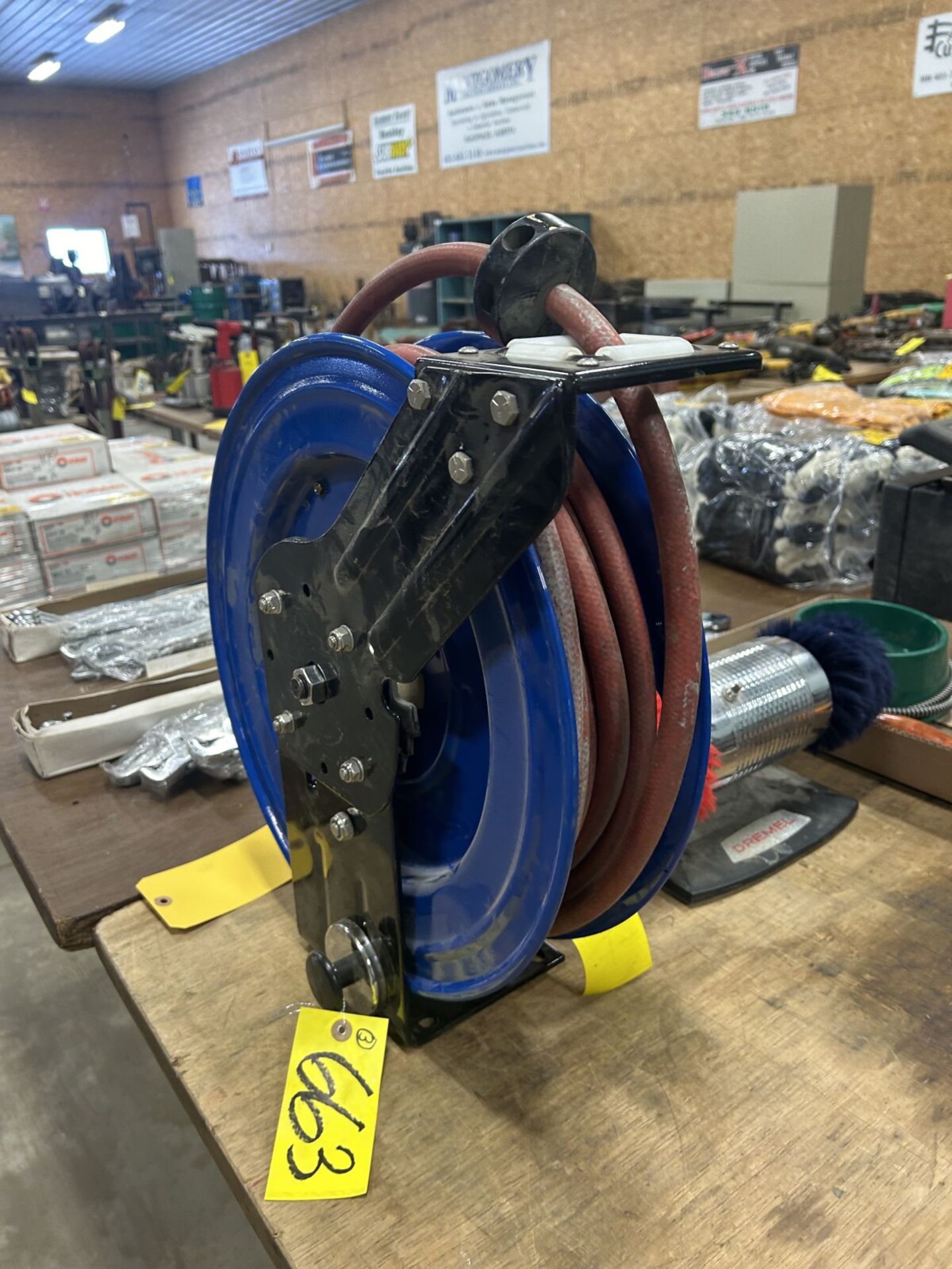 AIR HOSE REEL AND HOSE - Image 2 of 3