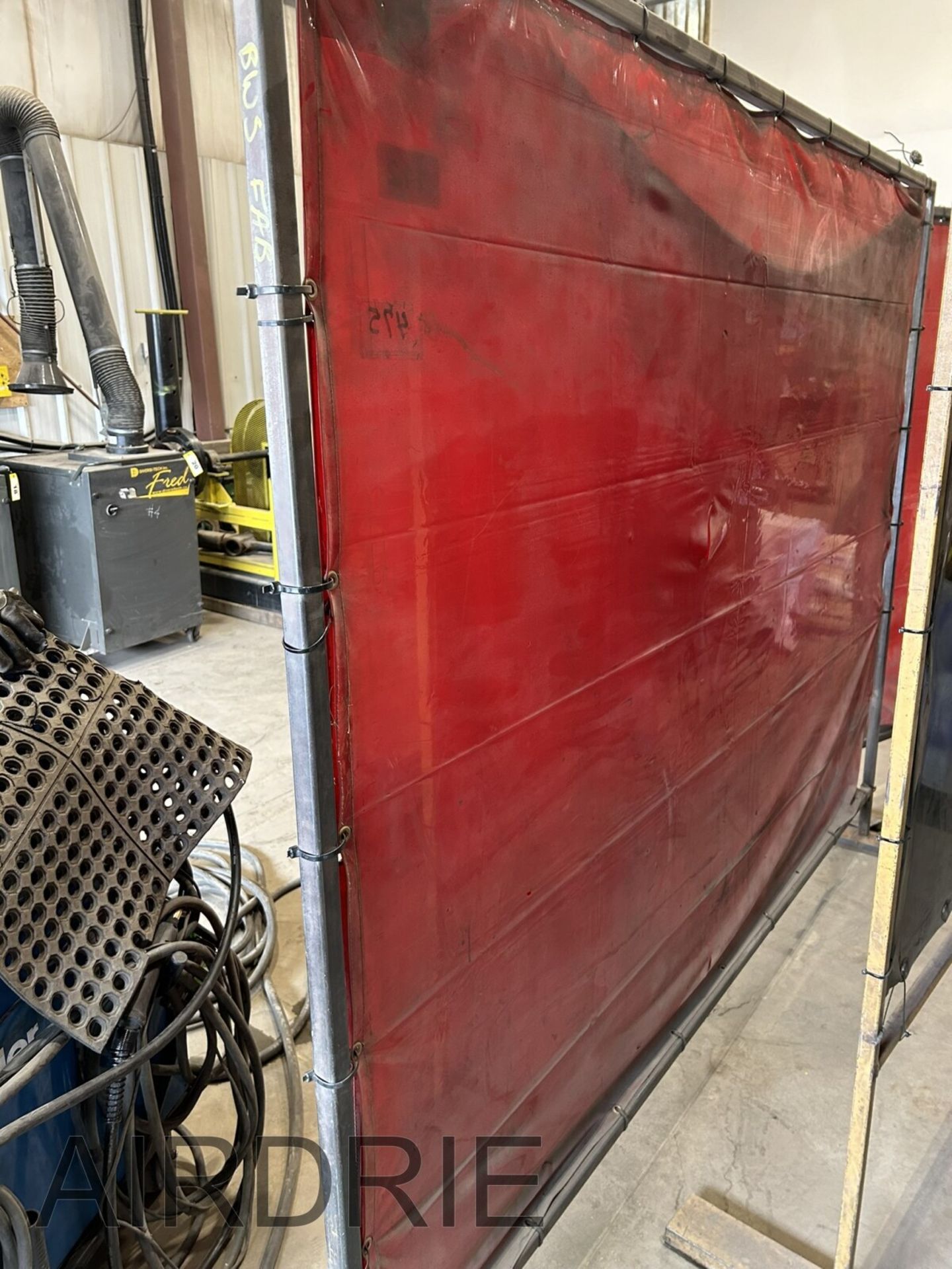 *OFFSITE* SHOP BUILT WELDING SCREEN 94"X72" - Image 4 of 4