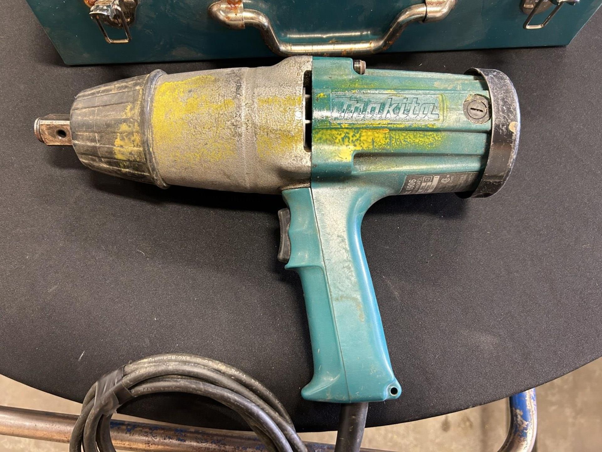 MAKITA 3/4" ELECTRIC IMPACT WRENCH W/CASE - Image 2 of 5