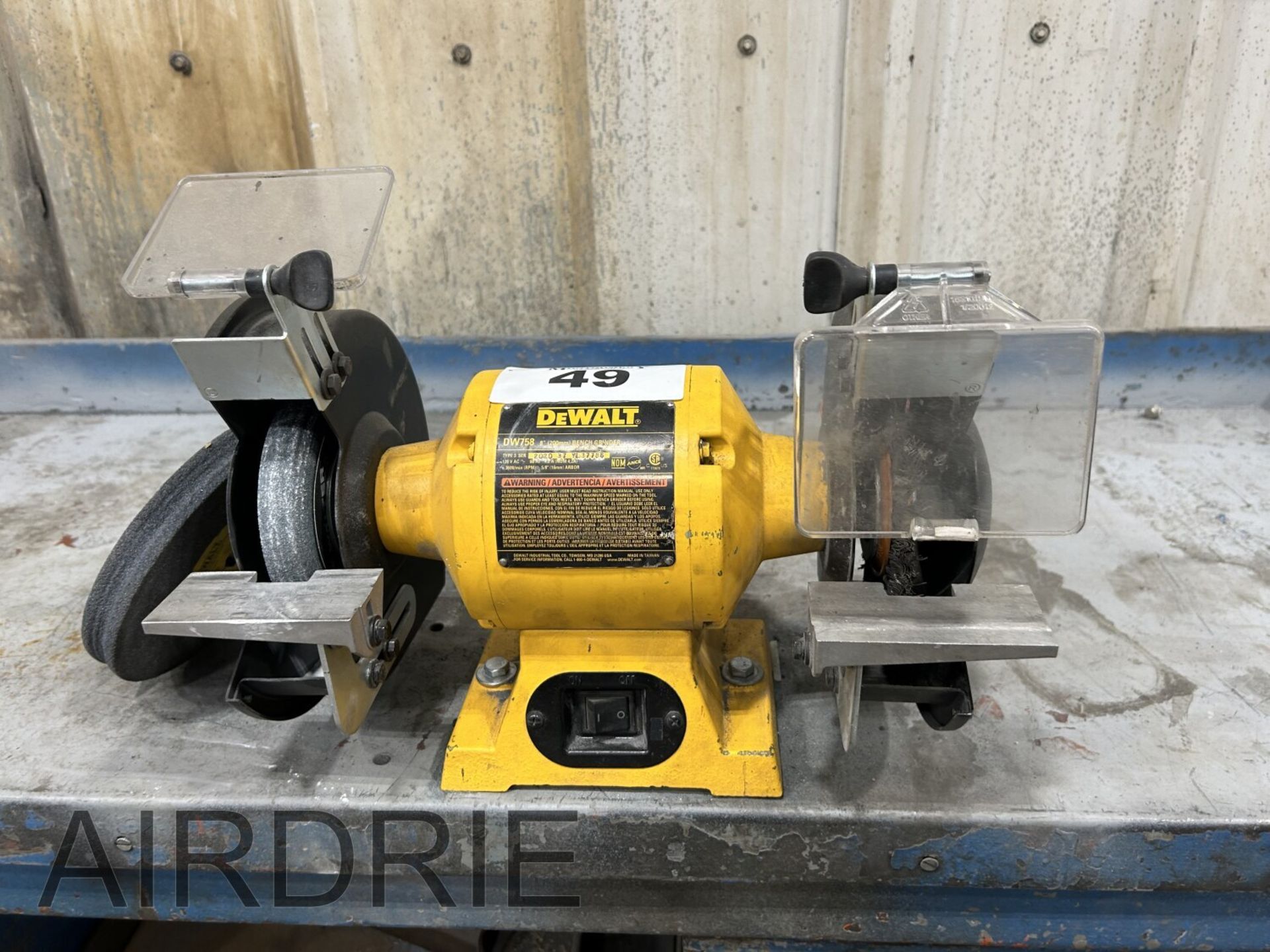 *OFFSITE* DEWALT DW758 8" BENCH GRINDER - Image 3 of 4