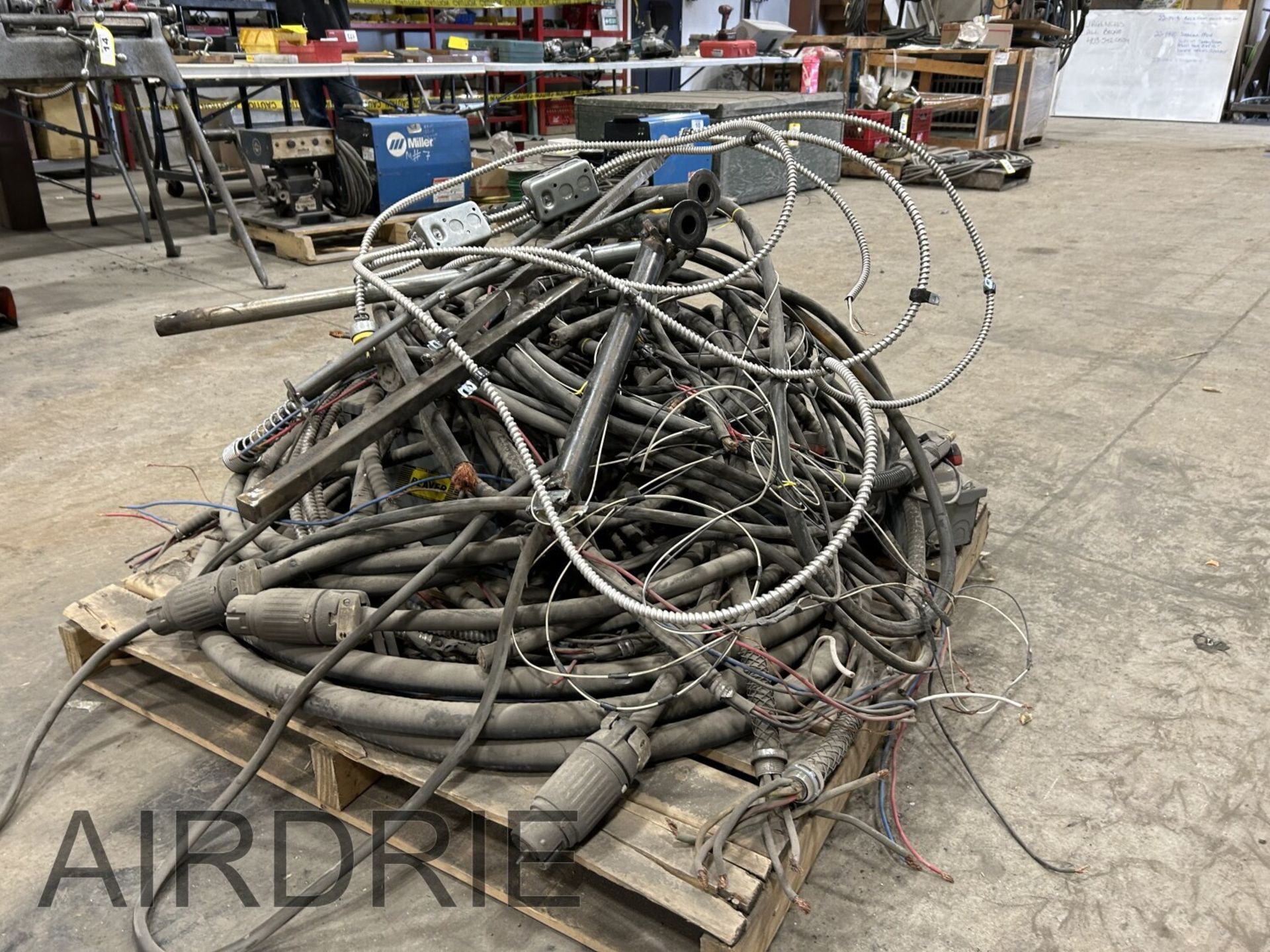 *OFFSITE* PALLET OF ASSORTED WIRE AND CABLE - Bild 2 aus 5