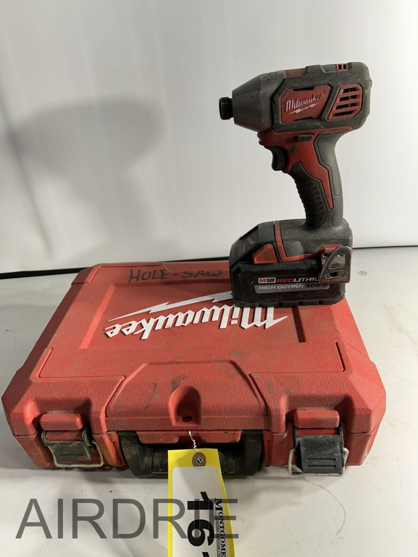 *OFFSITE* MILWAUKEE CORDLESS DRILL AND IMPACT DRIVER KIT W/ BATTERY AND CHARGER - Image 6 of 6