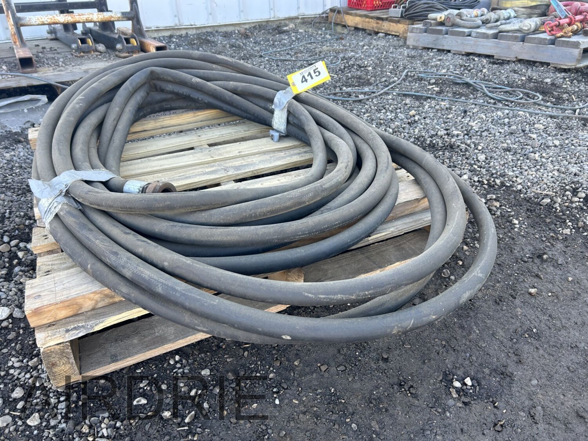 *OFFSITE* VALVE FLEX 1"x150 PSI HOSE FOR HYDRONIC HEATER - Image 2 of 3