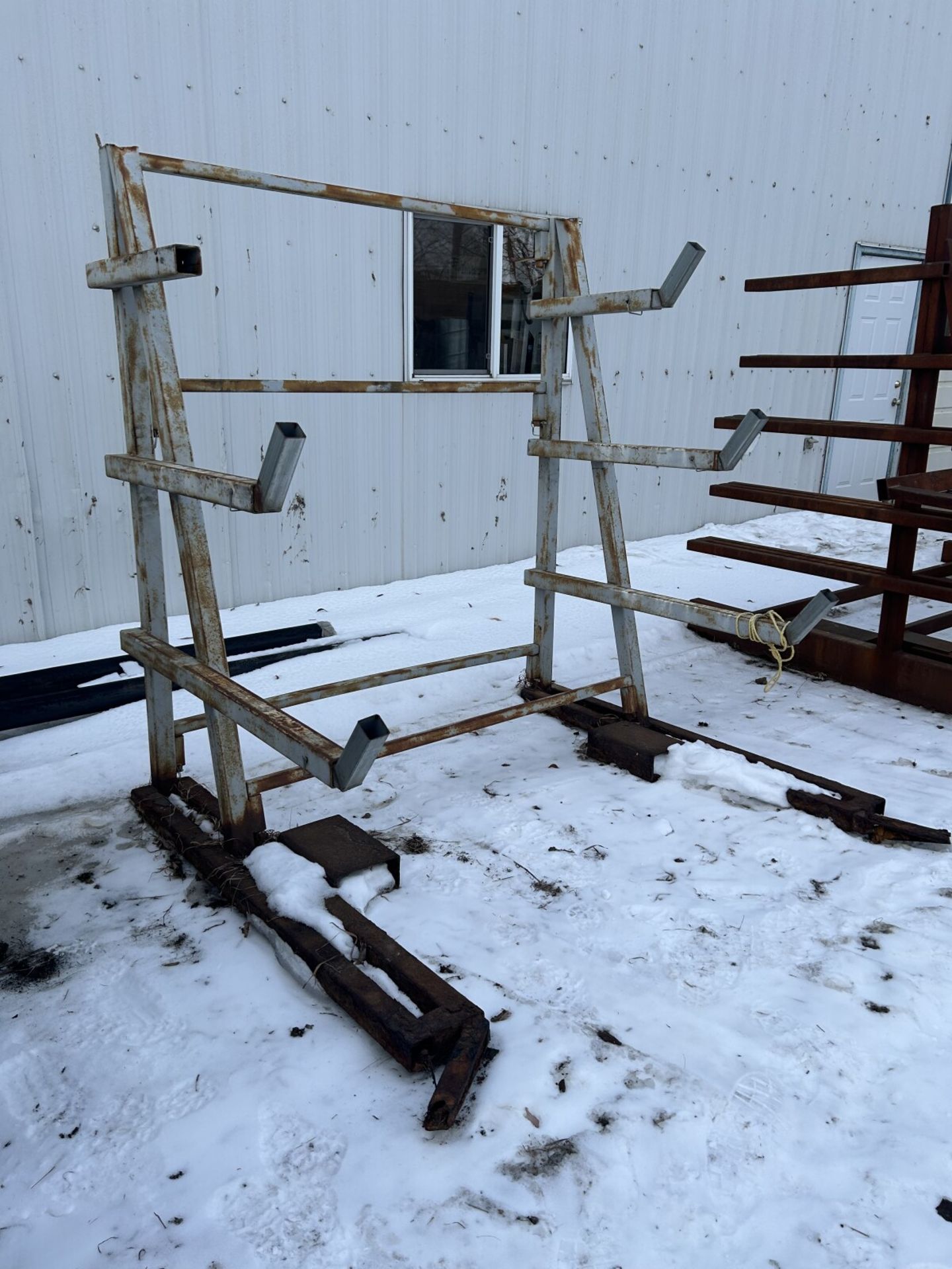 ADJUSTABLE STEEL PIPE RACK 66"X75"H