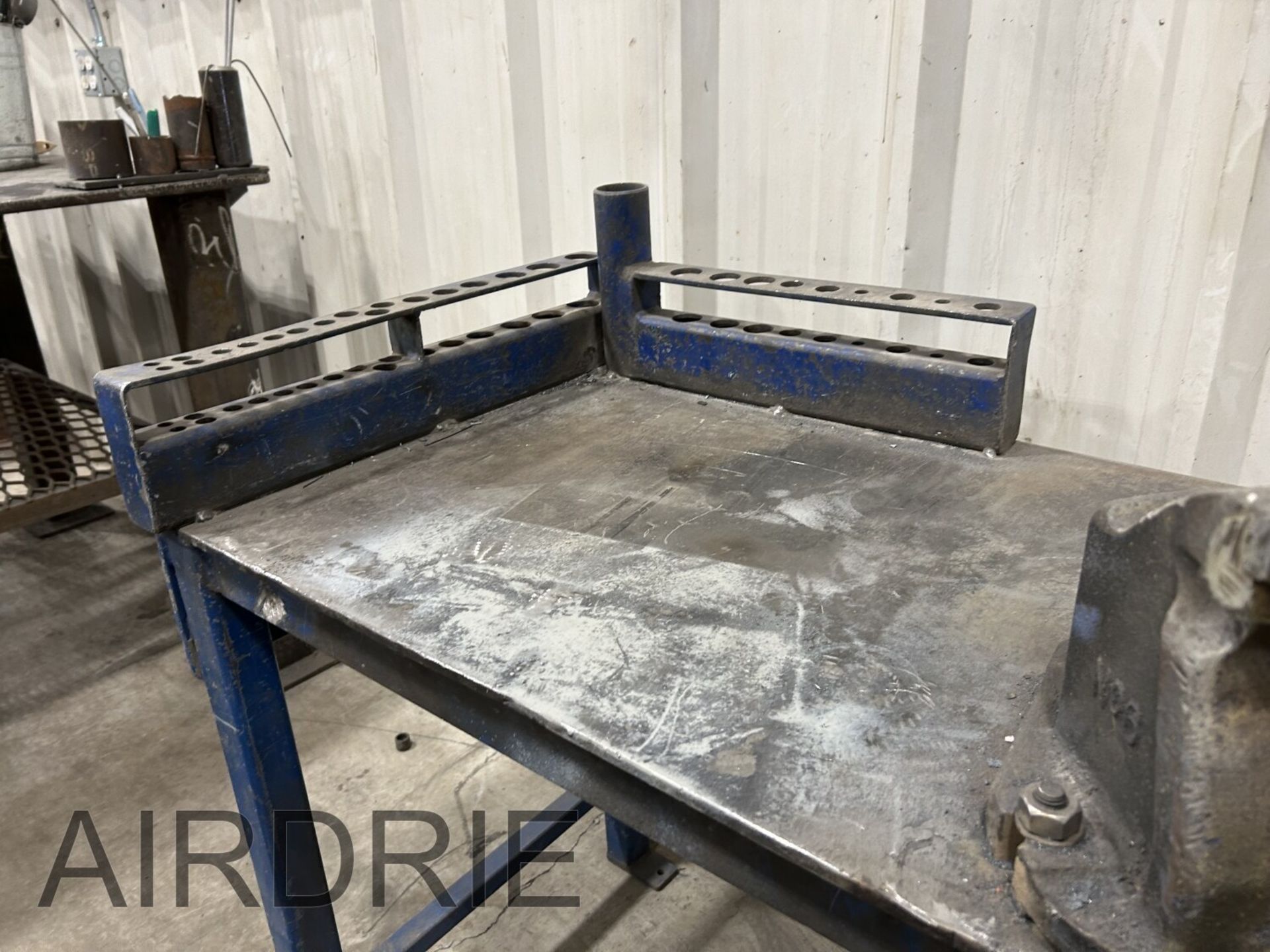 *OFFSITE* METAL WELDING TABLE 35"X22"X31" W/ 6" IRWIN BENCH VISE - Image 4 of 7