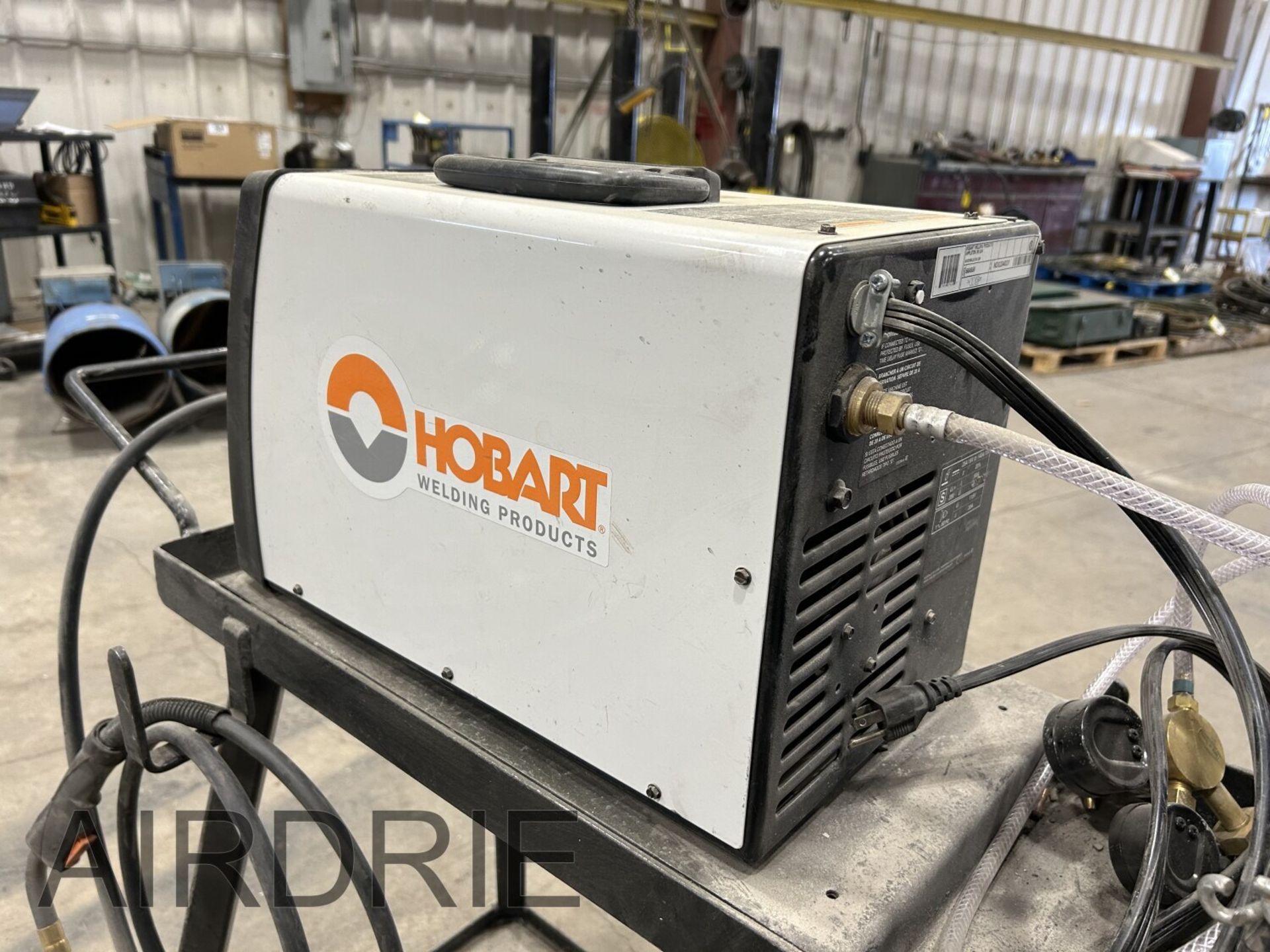 *OFFSITE* HOBART HANDLER 140 115V WIRE FEED WELDER 25-140 AMP OUTFEED ON CART S/N ND020403Y - Image 7 of 9