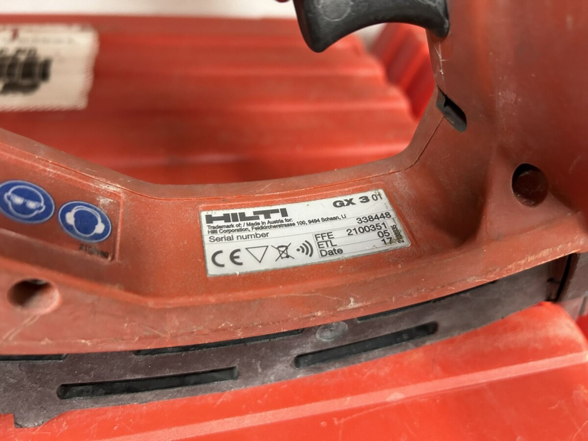 HILTI GX 3 GAS-ACTUATED FASTENING TOOL GAS NAILER WITH SINGLE POWER SOURCE FOR DRYWALL TRACK, - Image 5 of 6