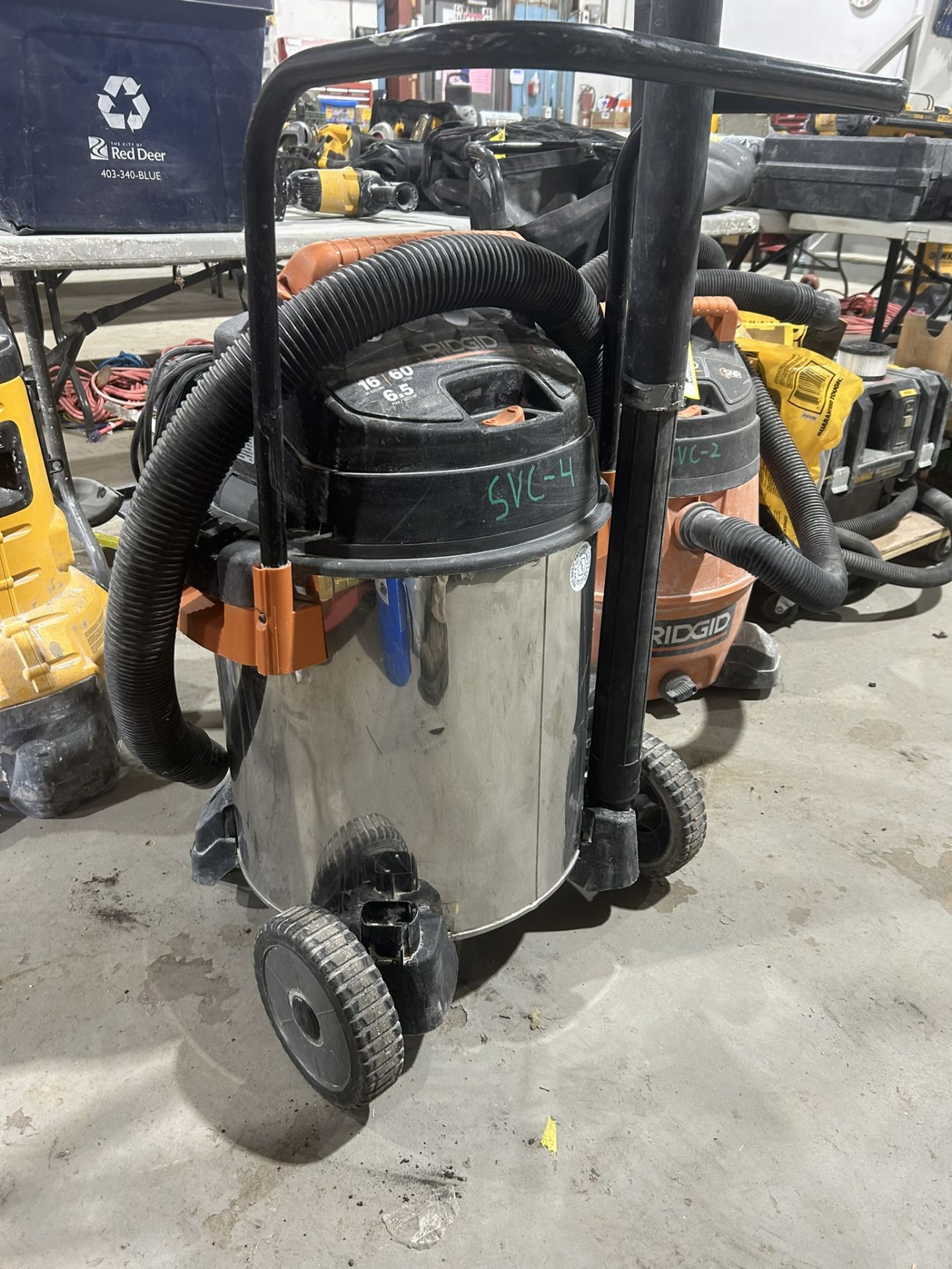 RIDGID 60 L STAINLESS STEEL WET/DRY SHOP VACUUM - Image 5 of 5