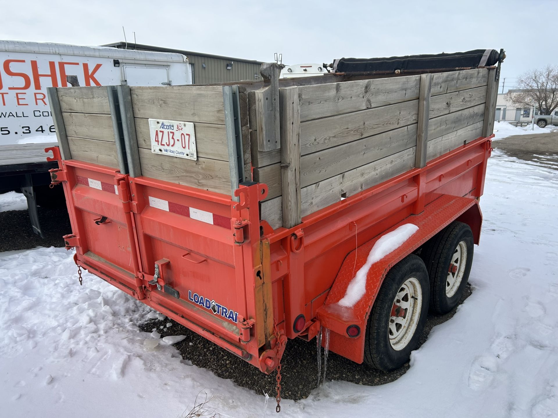 10 FT X 5 FT T/A HYD. DUMP TRAILER W/ STOCK RACKS, ROLLING COVER S/N 041734 - Image 4 of 6