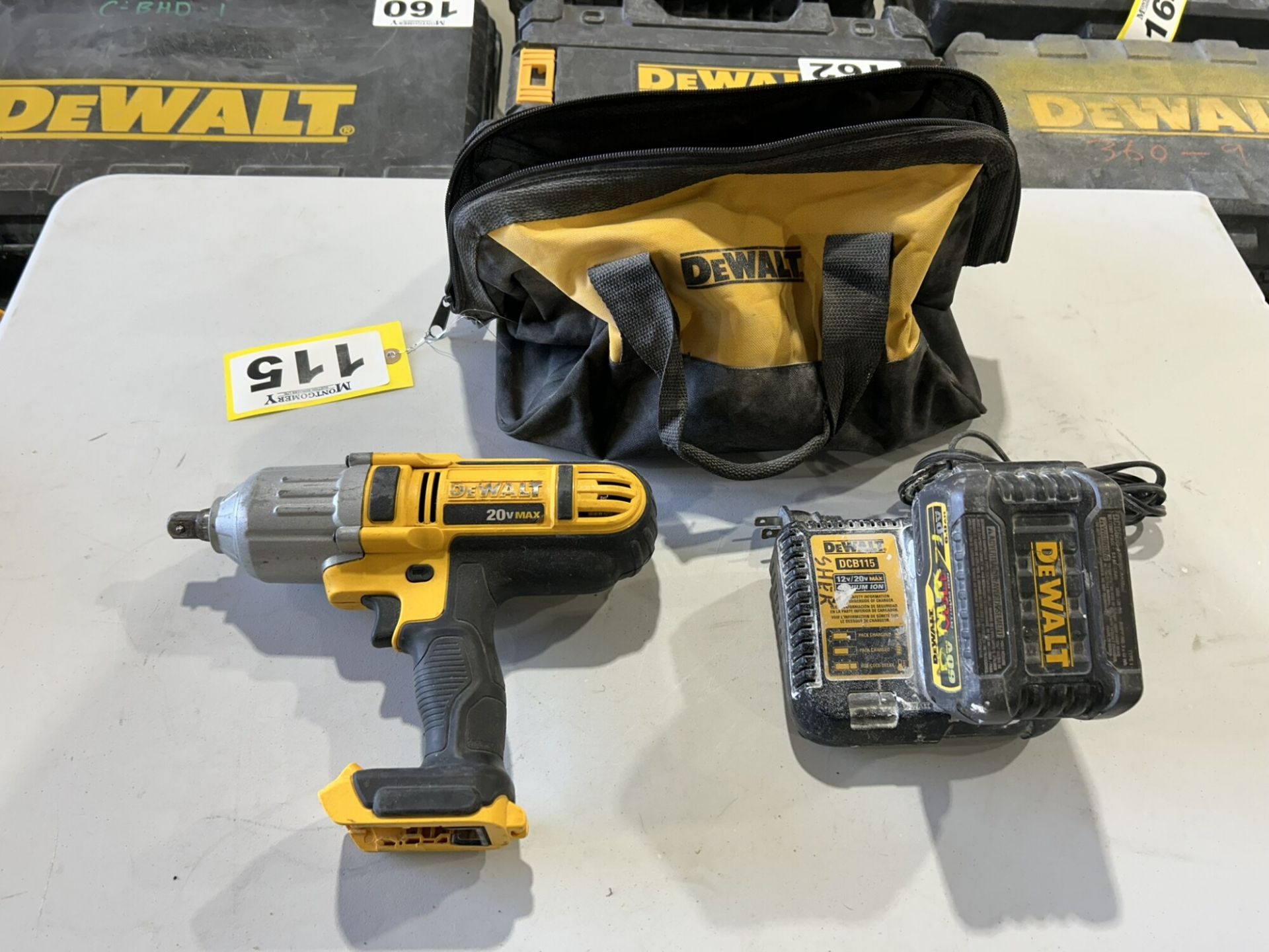 DEWALT CORDLESS 1/2" IMPACT WRENCH W/ 6.0AH BATTERY AND CHARGER