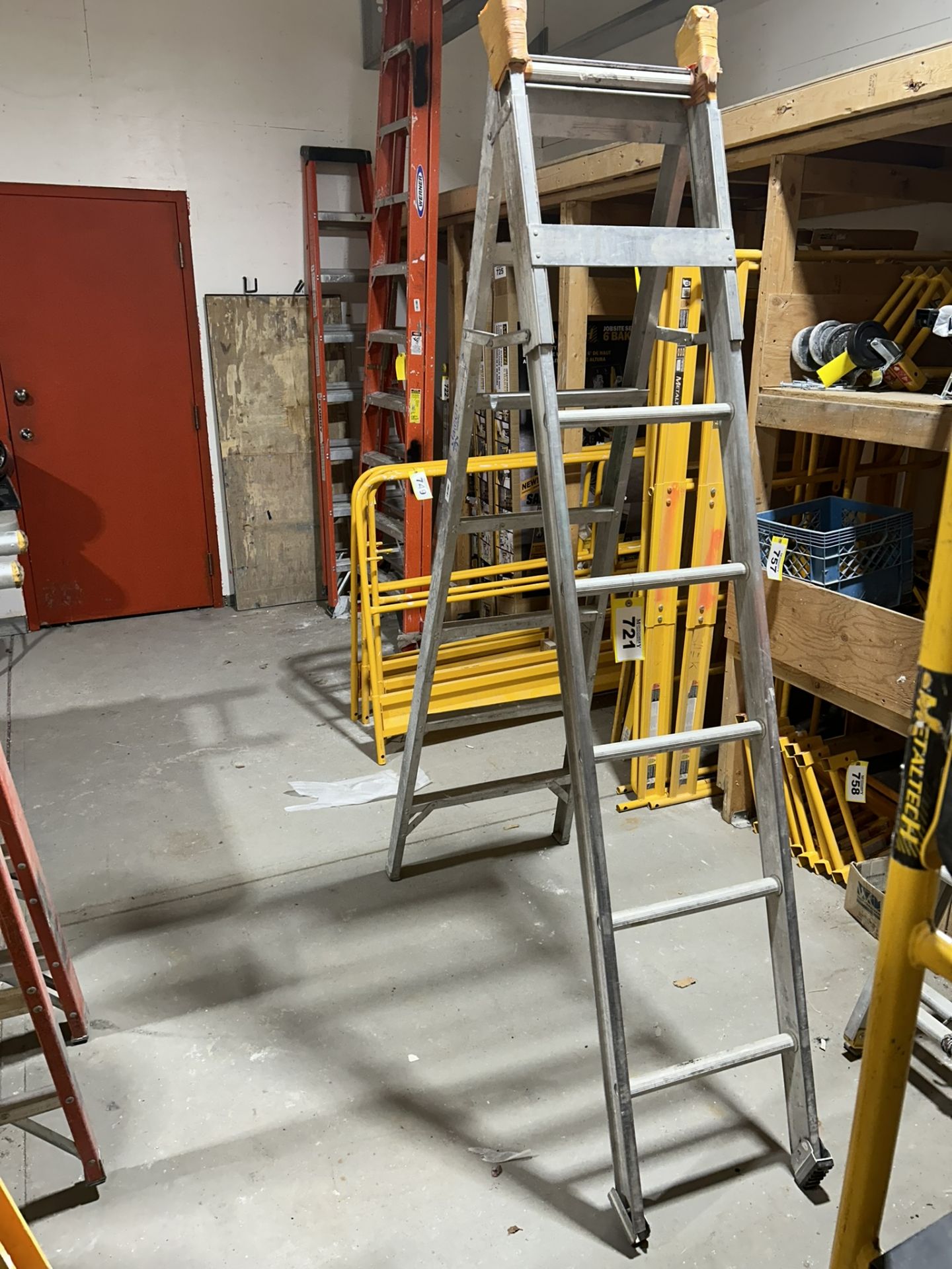 ALUMINUM COMBINATION LADDER - Image 4 of 4