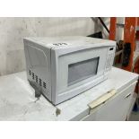 DANBY MICROWAVE OVEN