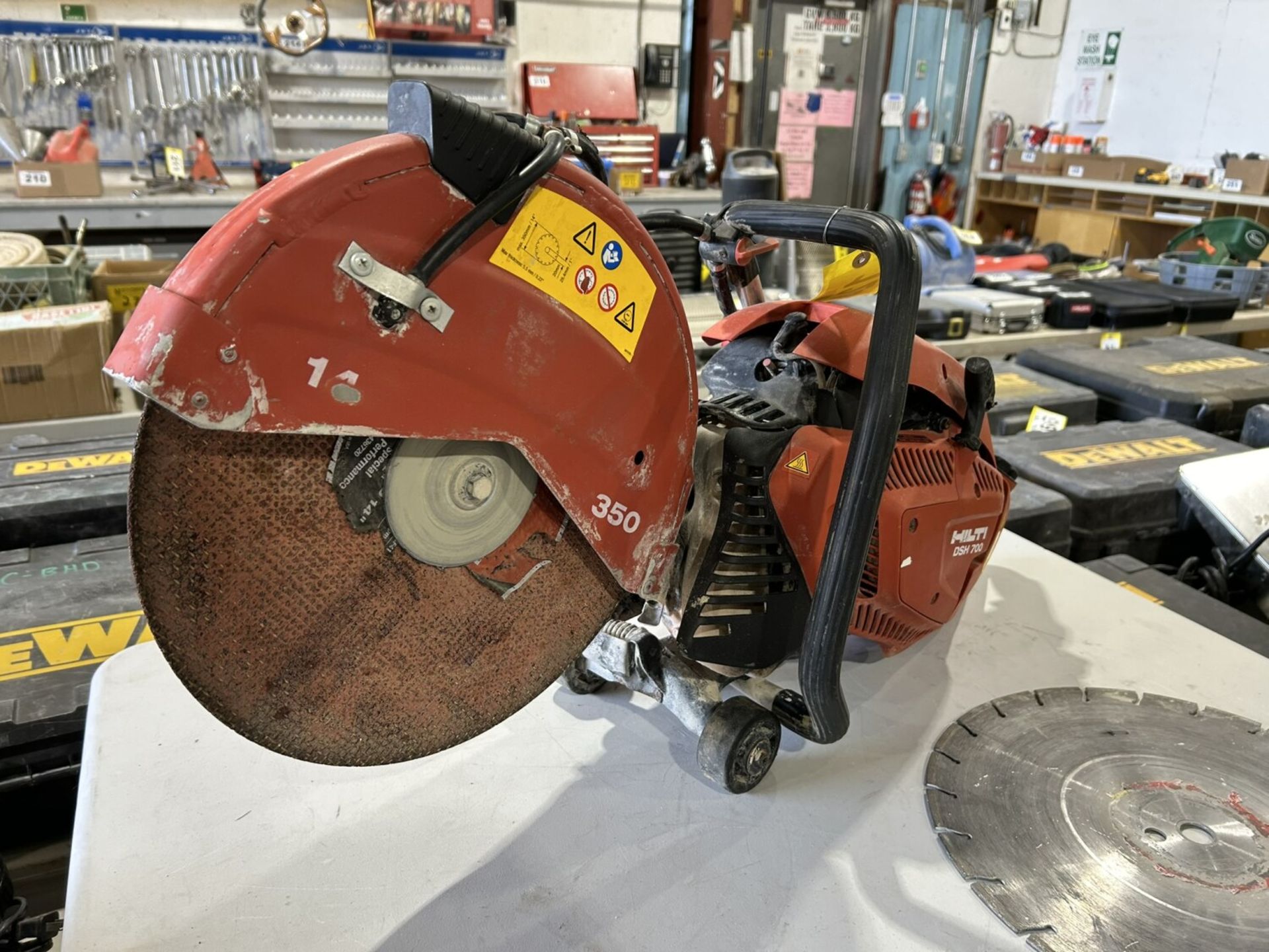 HILTI DSH 700 GAS POWERED DEMOLITION SAW