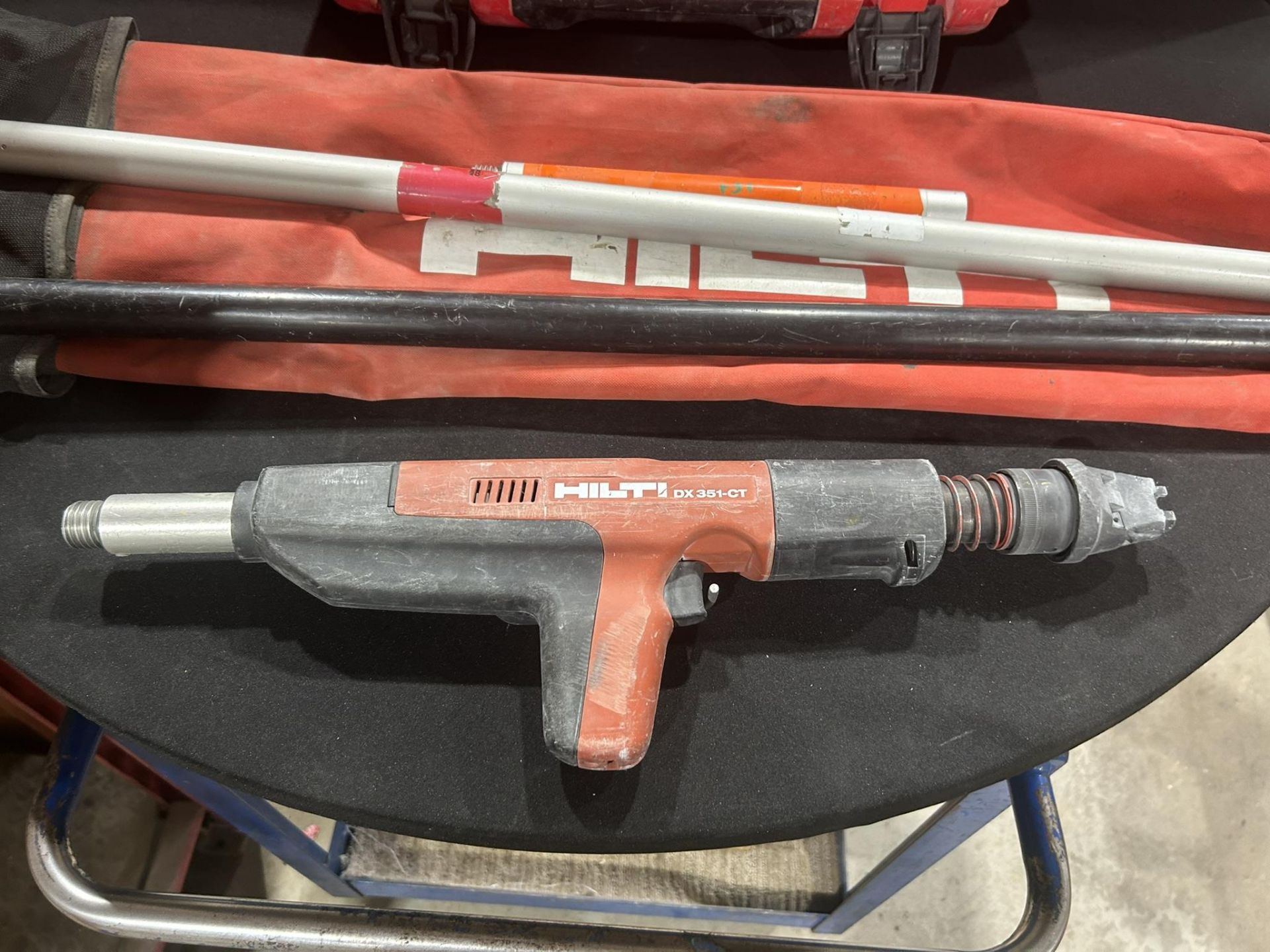 HILTI DX 351-CT FULLY AUTOMATIC POWDER ACTUATED, FOR ATTACHING CEILING FASTENERS TO CONCRETE OR - Image 5 of 5