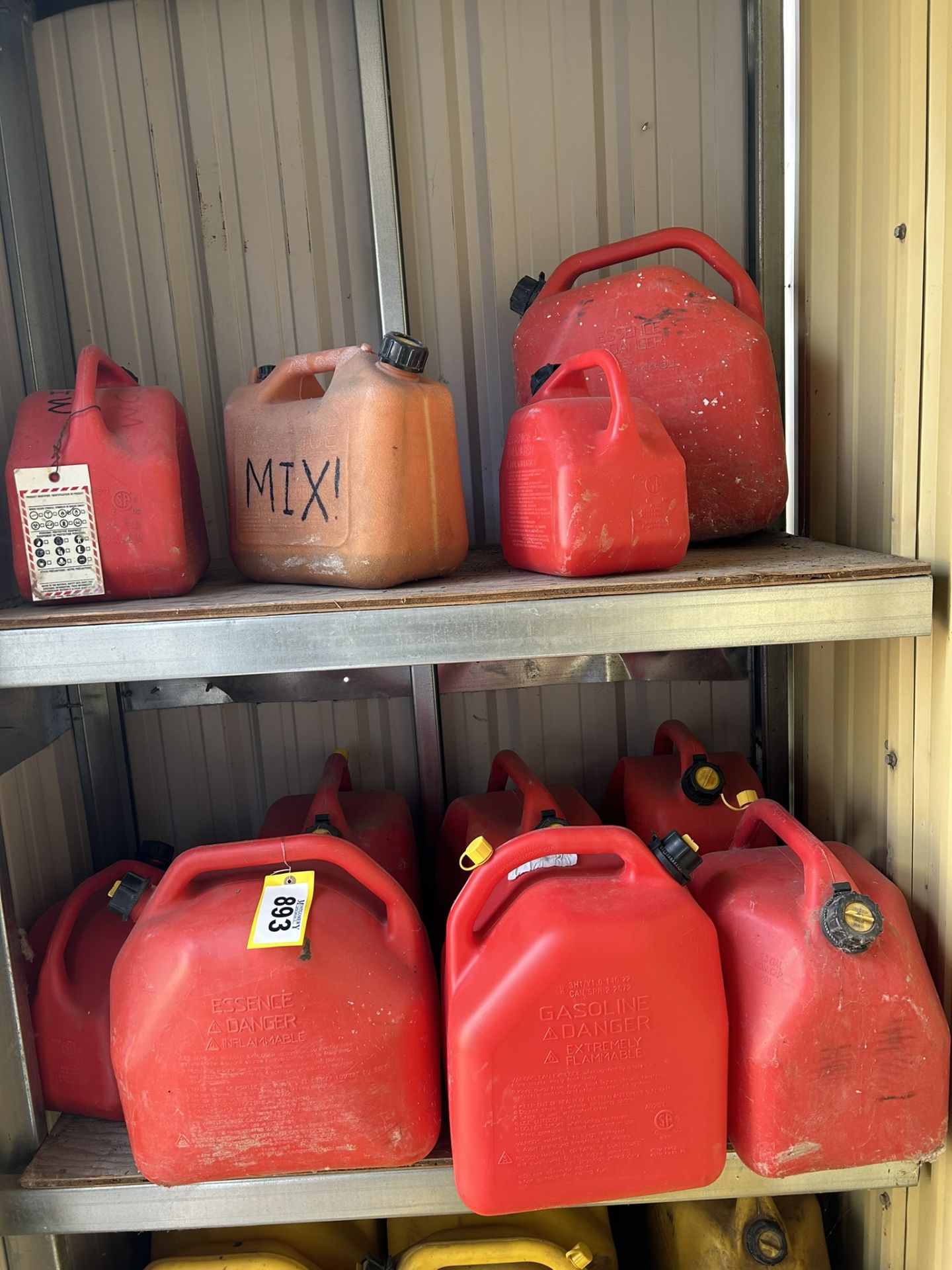 L/O GASOLINE AND 2-STROKE JERRY CANS