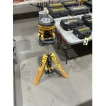 DEWALT CORDLESS COLLAPSABLE LED WORK LIGHT