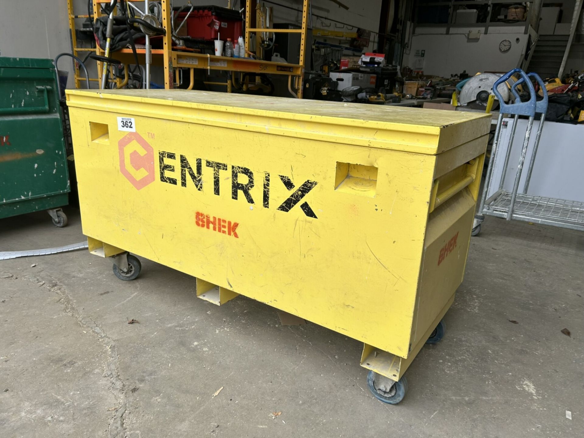 CENTRIX JOB SITE ROLLING TOOL BOX 50"X24"X24"H - Image 2 of 6