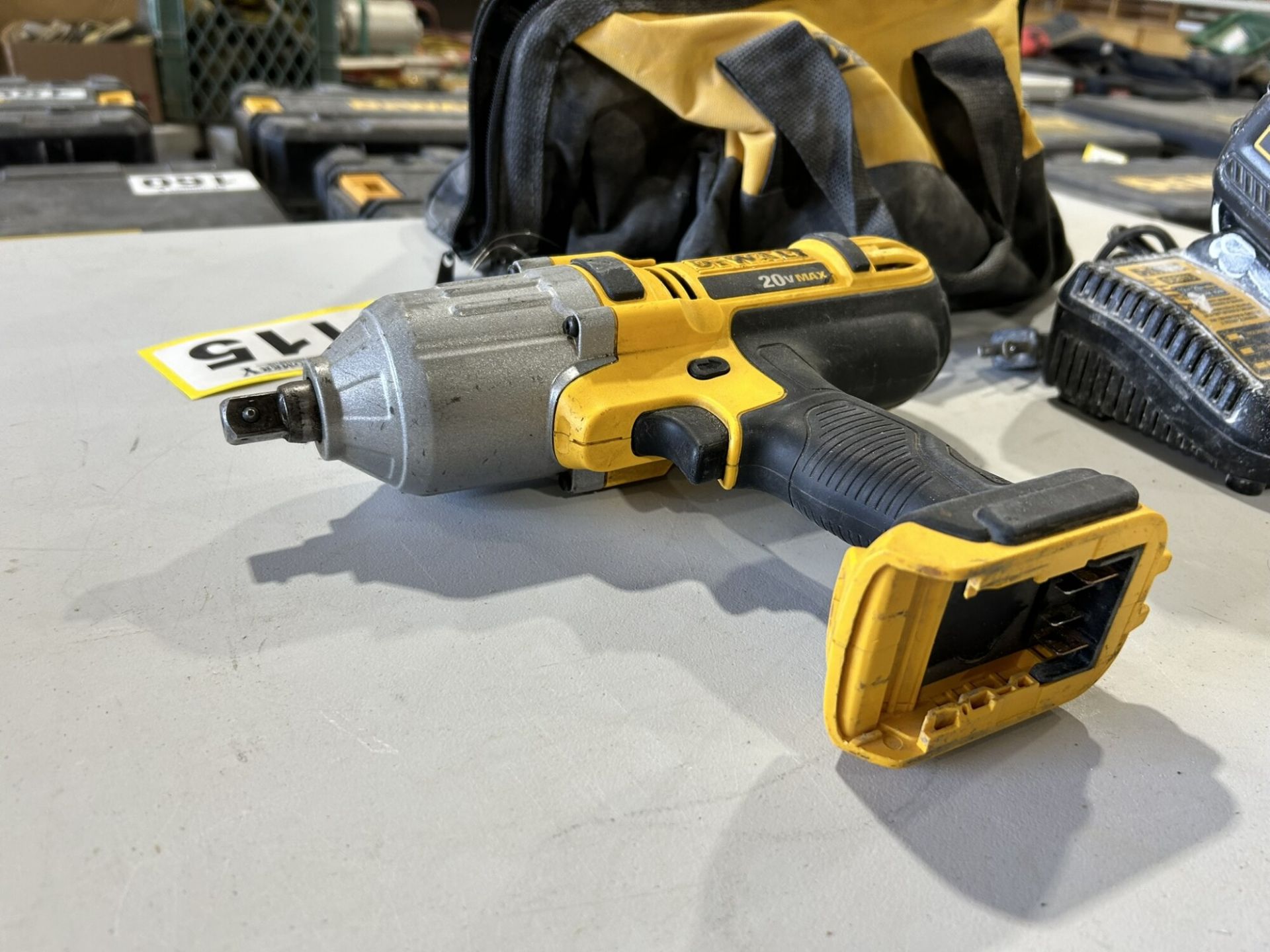 DEWALT CORDLESS 1/2" IMPACT WRENCH W/ 6.0AH BATTERY AND CHARGER - Image 2 of 9