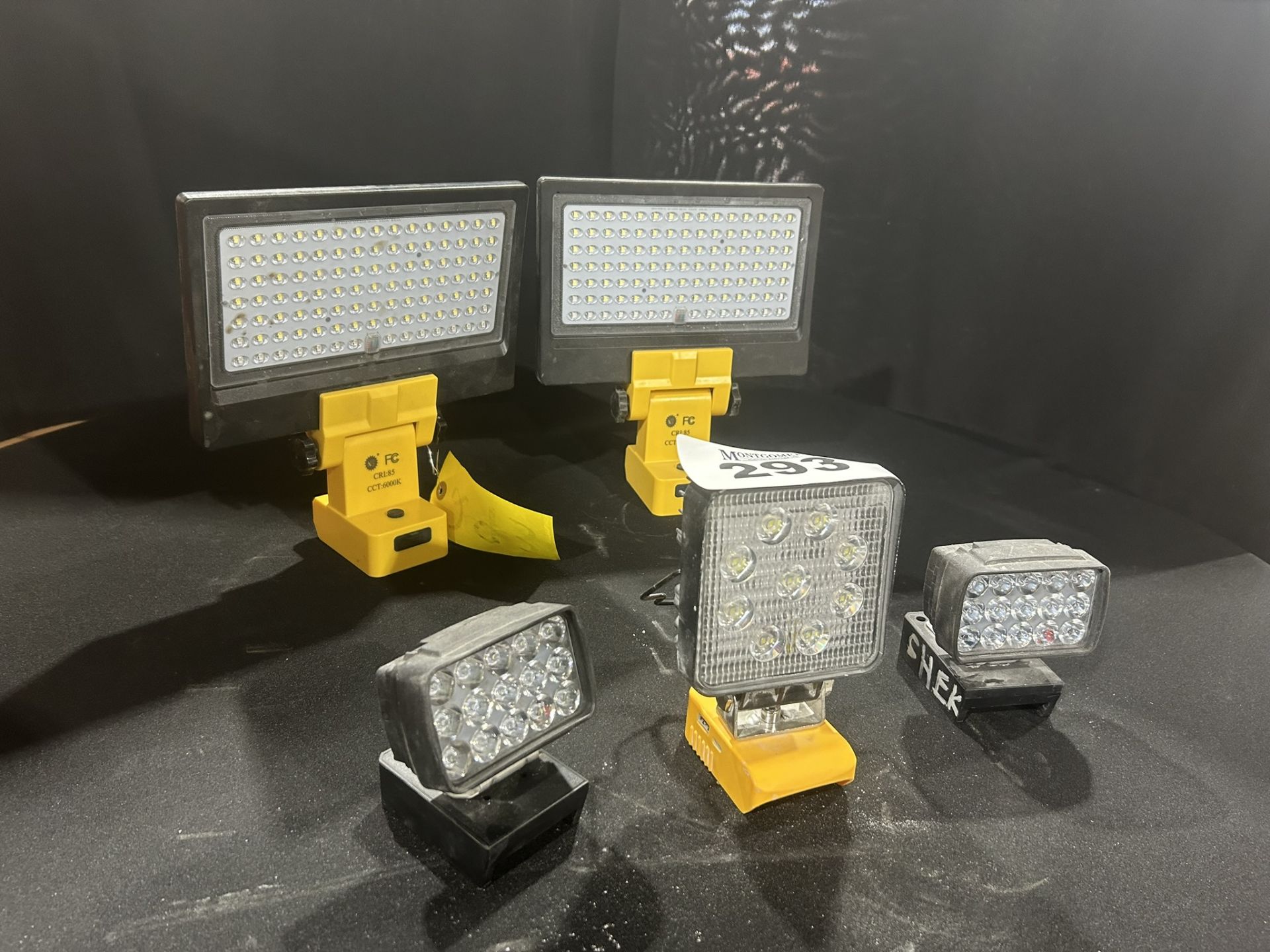 LED PORTABLE LIGHTS (WORKS WITH DEWALT BATTERIES) - Image 2 of 5