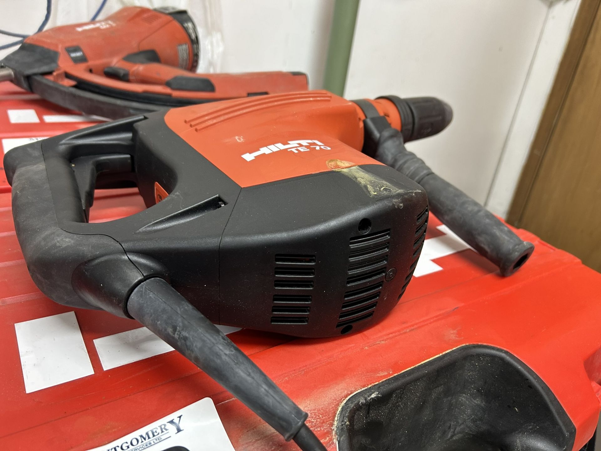 HILTI TE-70 ELEC. HAMMER DRILL/JACK HAMMER - Image 7 of 8