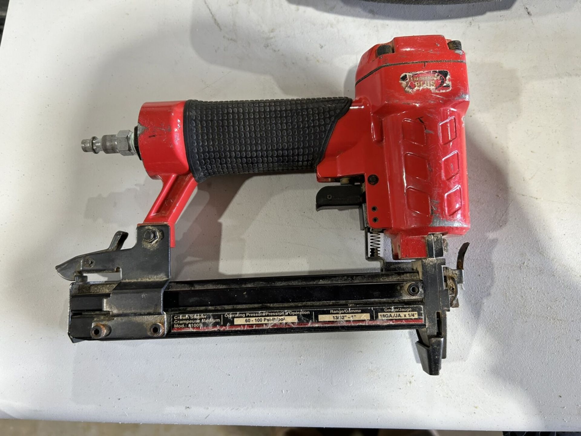 PORTER CABLE PNEUMATIC 2" 18 GA. BRAND NAILER & PERFORMANCE PLUS PNEUMATIC NARROW CROWN STAPLER - Image 5 of 8