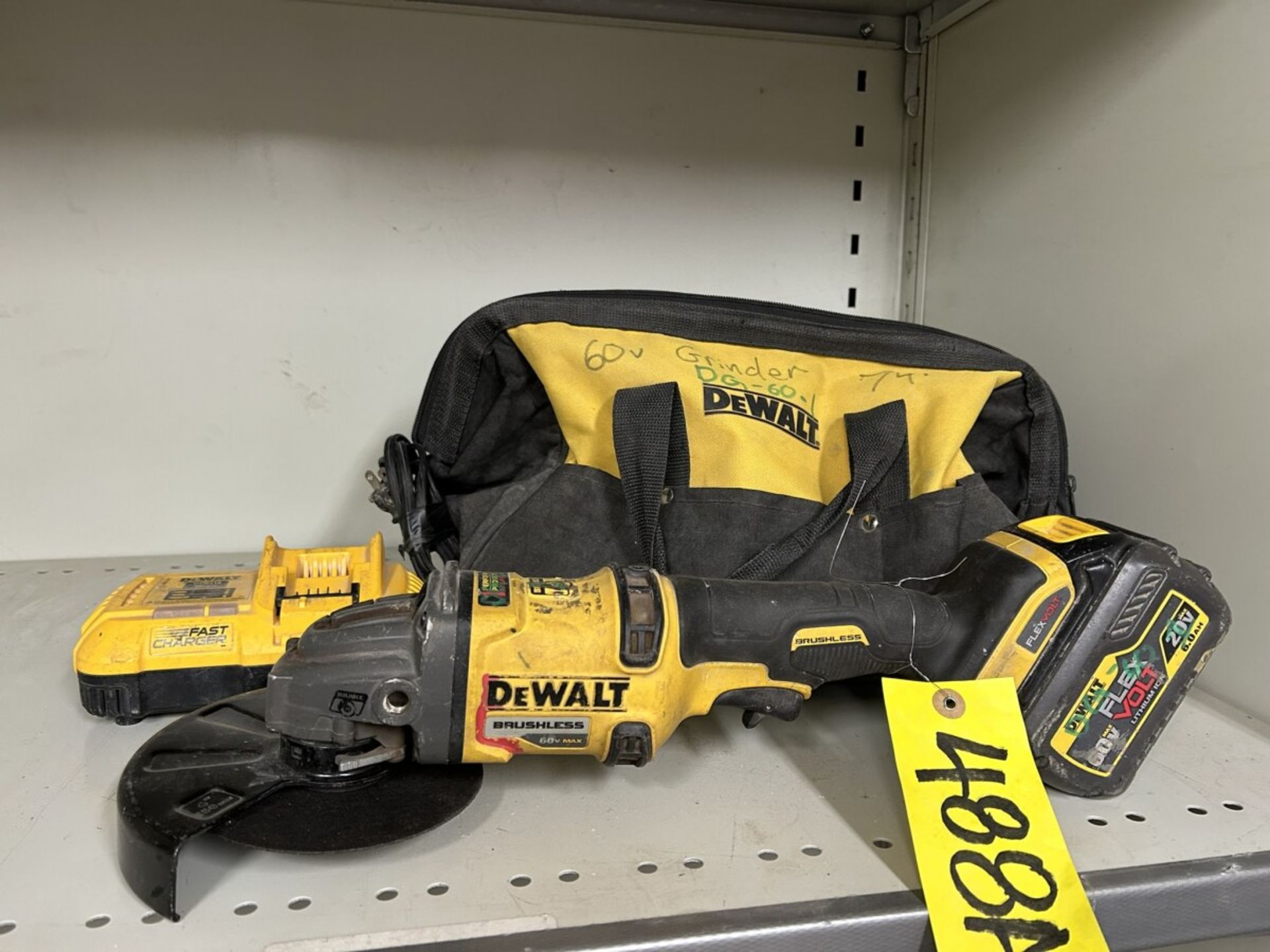 DEWALT 60V CORDLESS 4.5" ANGLE GRINDER W/ 6.0AH BATTERIES AND CHARGER