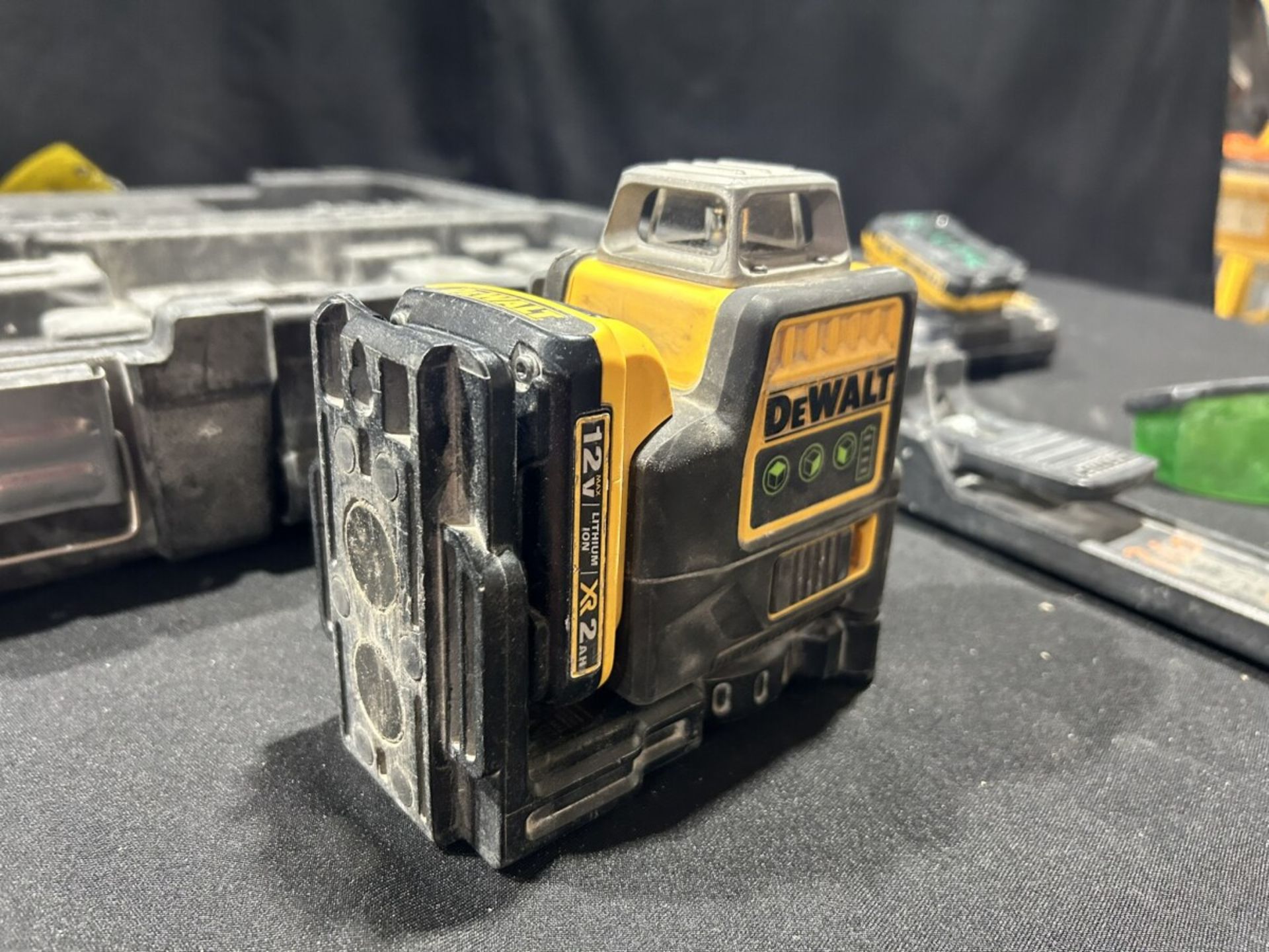 DEWALT CORDLESS LASER LEVEL W/ BATTERY & CHARGER - Image 4 of 10