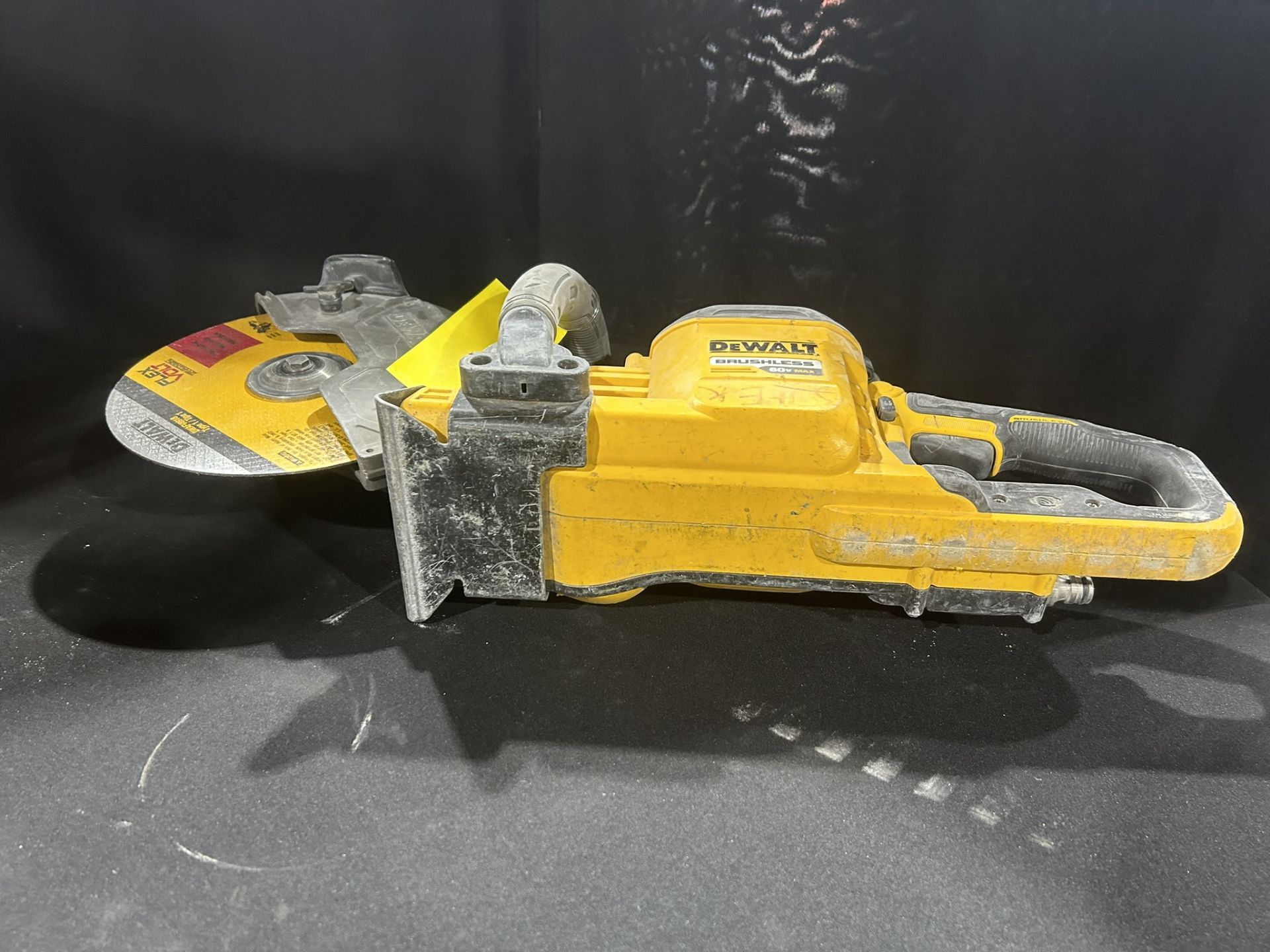 DEWALT CORDLESS 9" DEMOLITION SAW W/ 6.0AH BATTERY AND CHARGER - Image 6 of 6