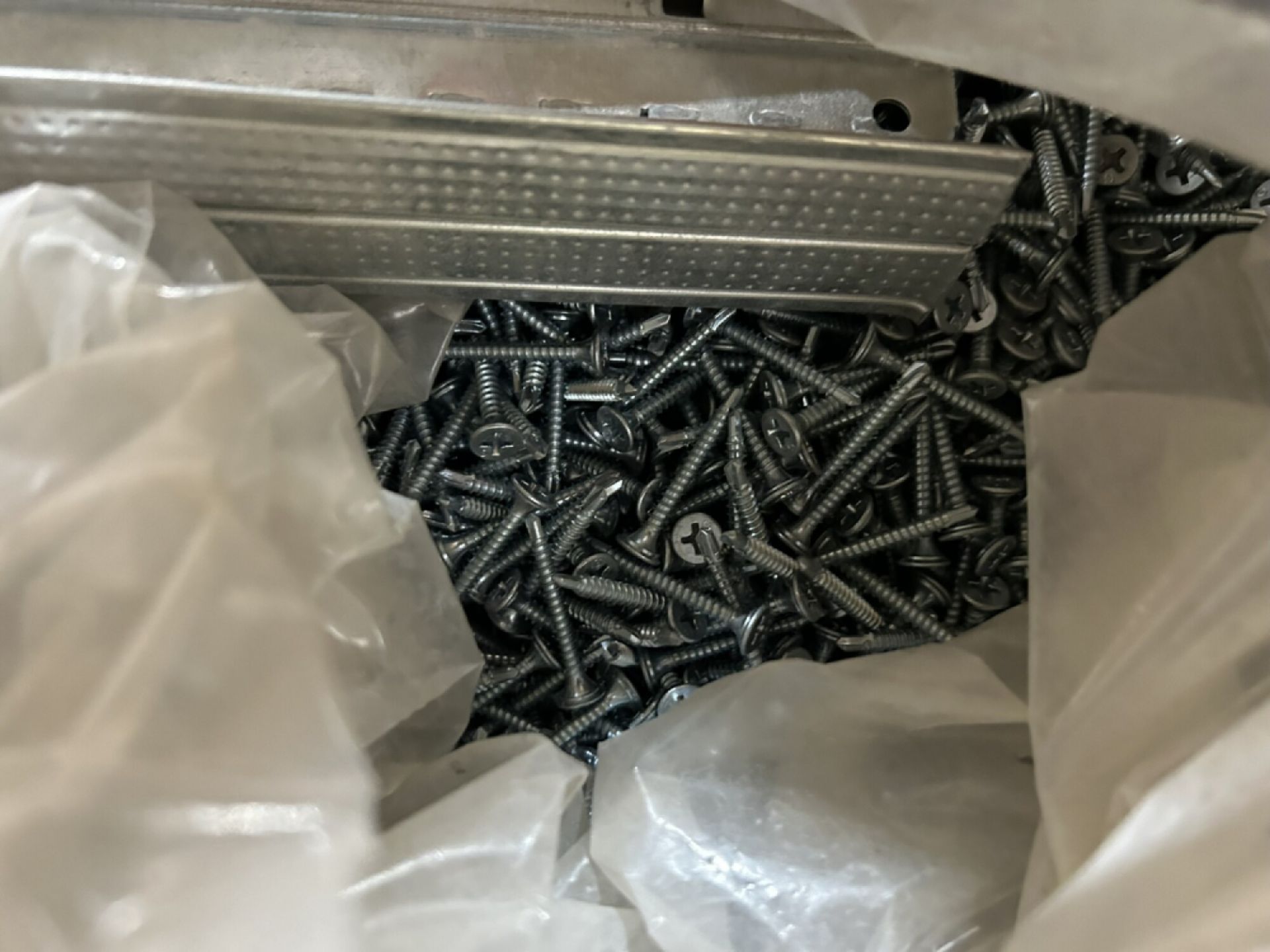 3" DRYWALL SCREWS, SELF TAPING DRYWALL SCREWS, WAFER SCREWS, ETC. - Image 3 of 5