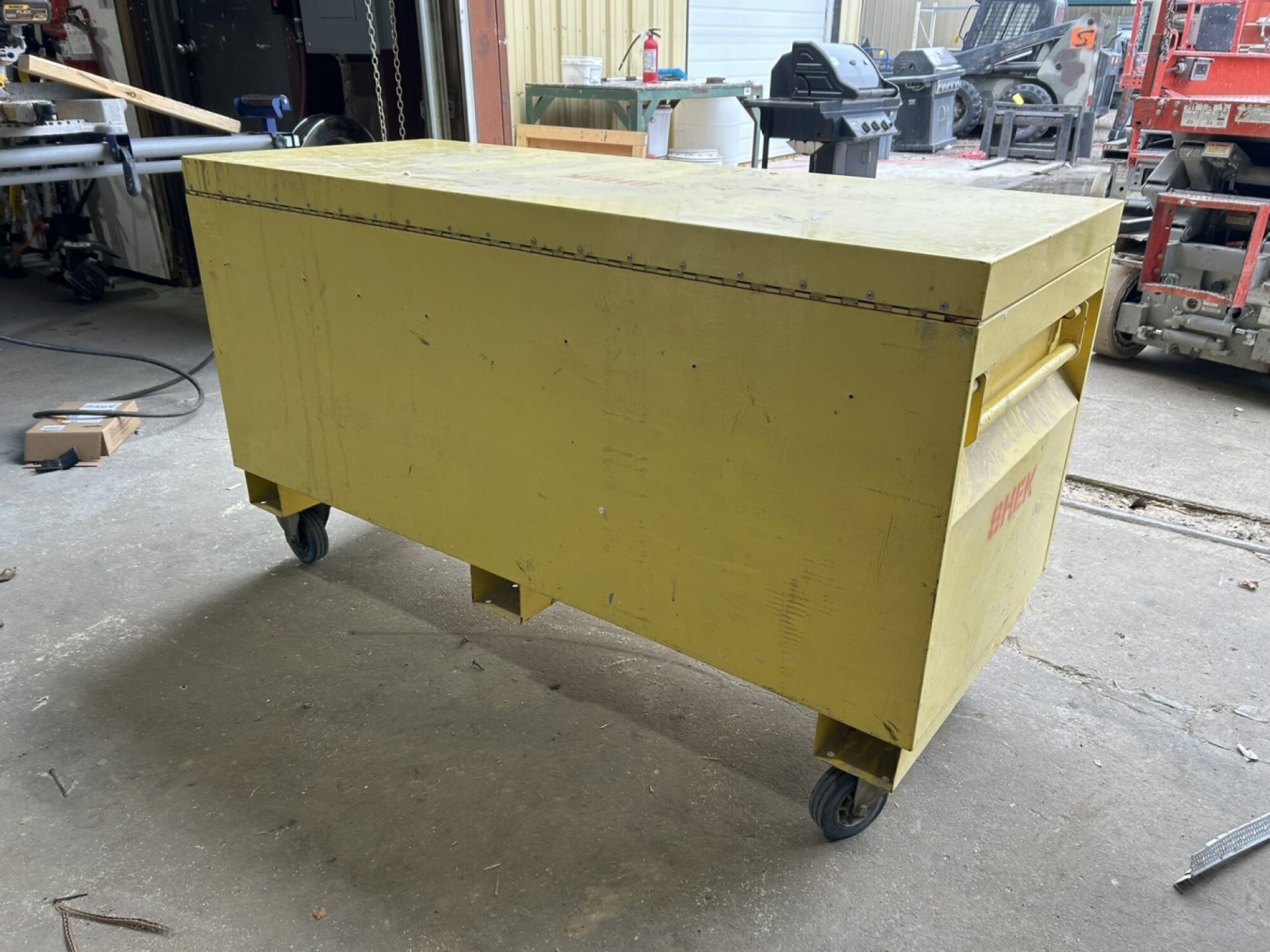 CENTRIX JOB SITE ROLLING TOOL BOX 50"X24"X24"H - Image 6 of 6