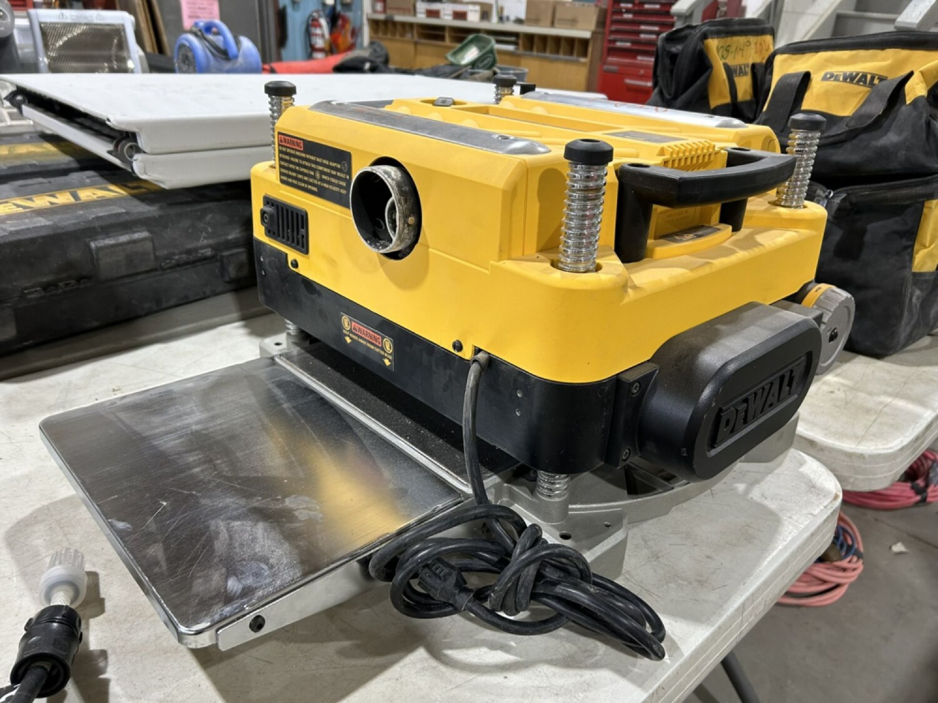 DEWALT 12" ELEC. THICKNESS PLANER - Image 6 of 8