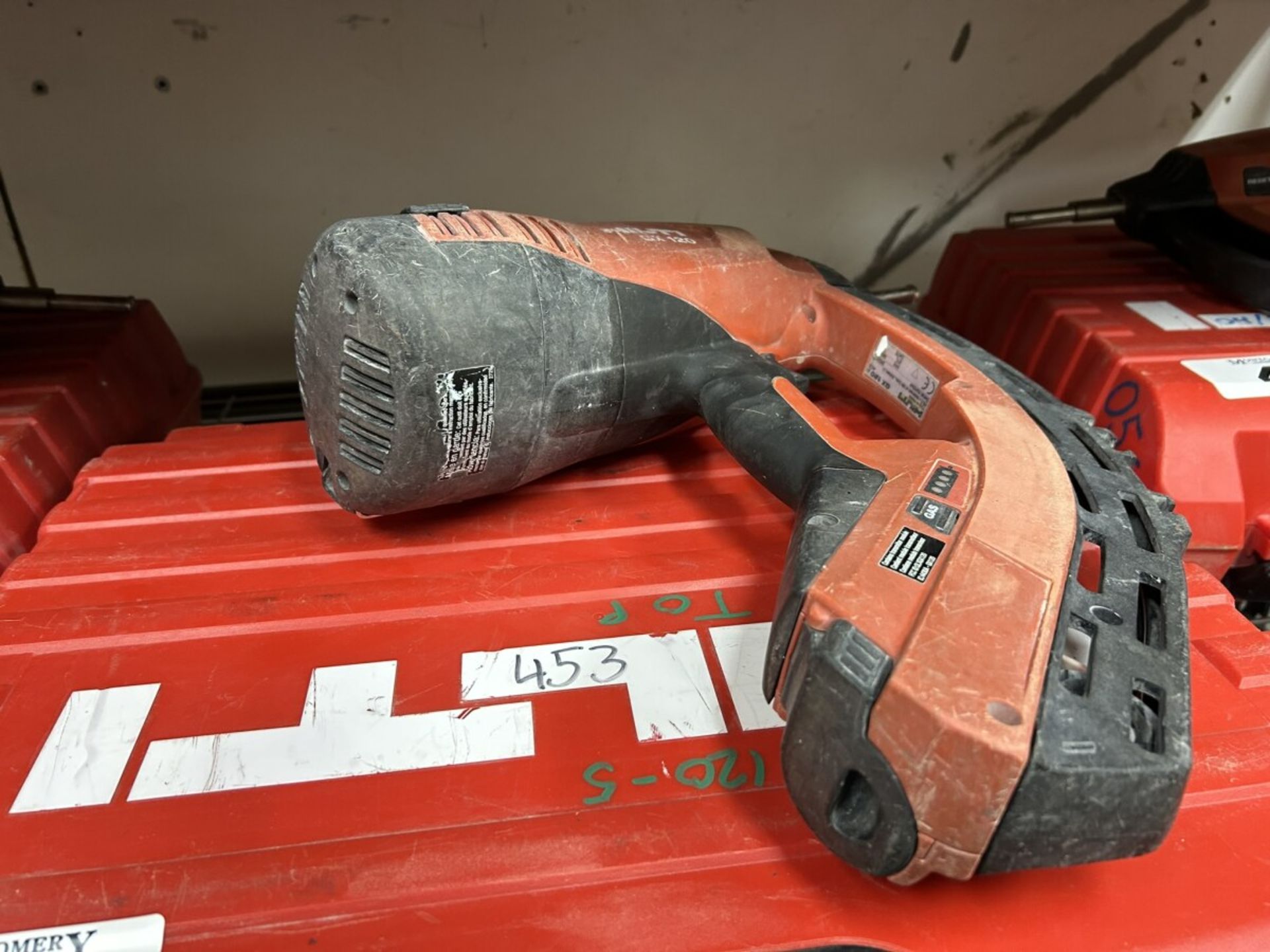 HILTI GX 120 GAS-ACTUATED FASTENING TOOL GAS NAILER WITH SINGLE POWER SOURCE FOR DRYWALL TRACK, - Image 4 of 5