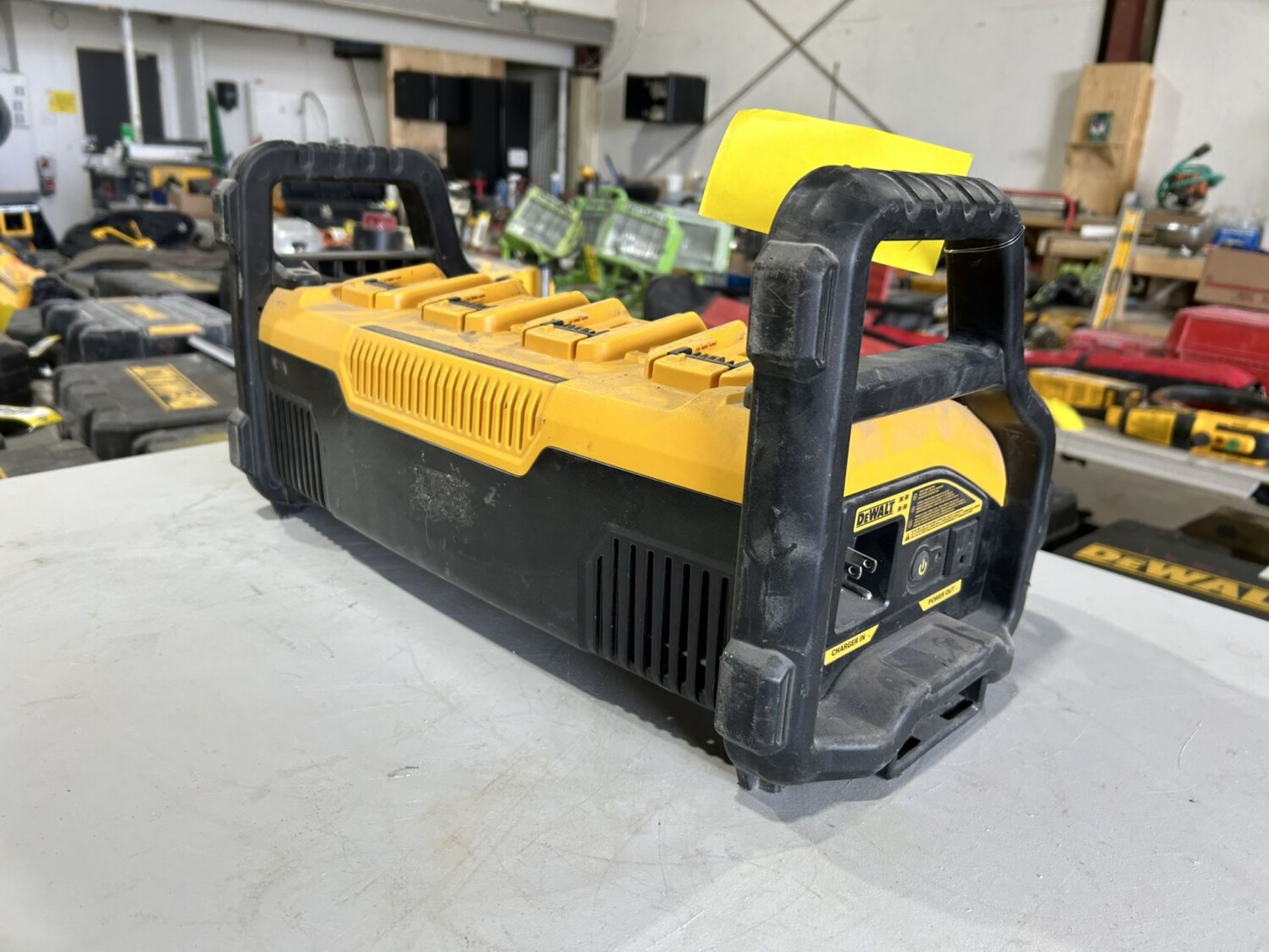 DEWALT 3600W PORTABLE POWER STATION