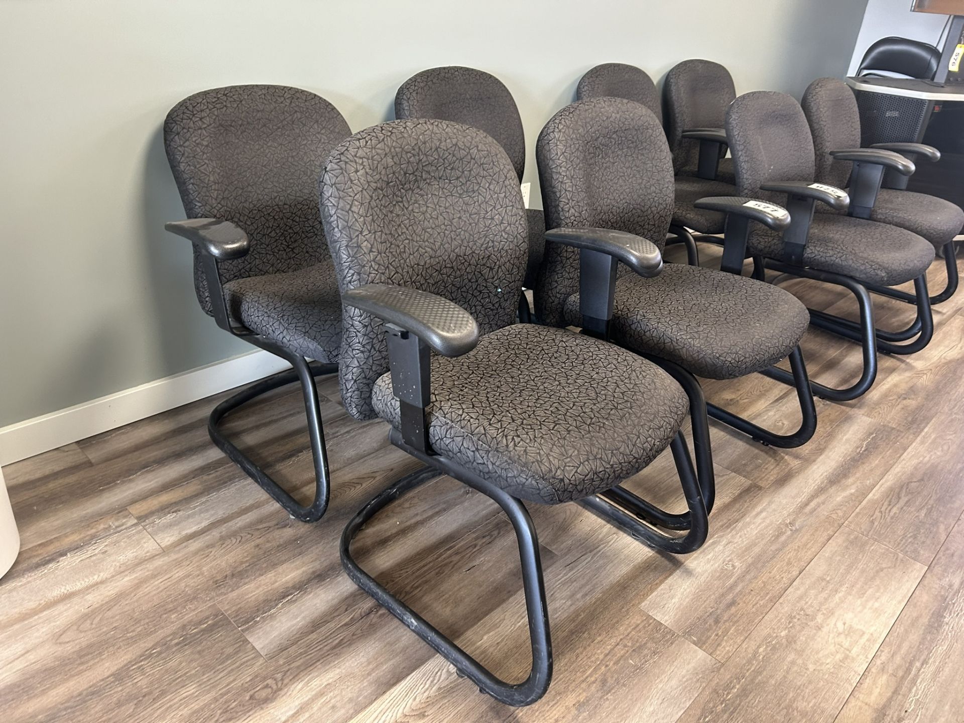 4-SKIDDED CUSHIONED OFFICE CHAIRS - Image 2 of 3