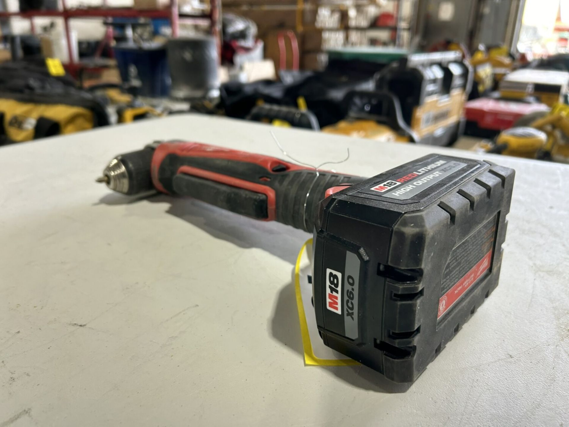 MILWAUKEE CORDLESS RIGHT ANGLE DRILL W/ XC6.0 BATTERY (NO CHARGER) - Image 3 of 5