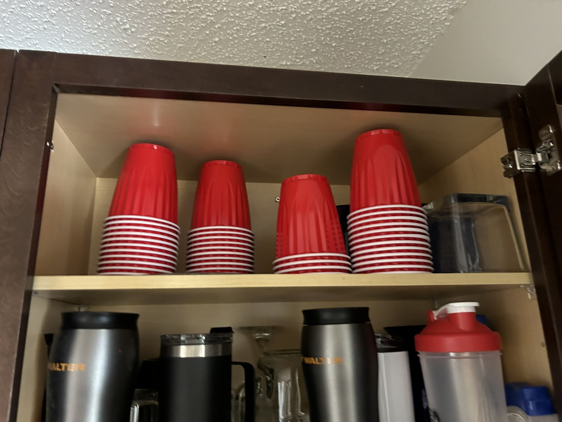 L/O ASSORTED GLASSES, INSULATED TRAVEL MUGS, CUPS, ETC. - Image 7 of 7