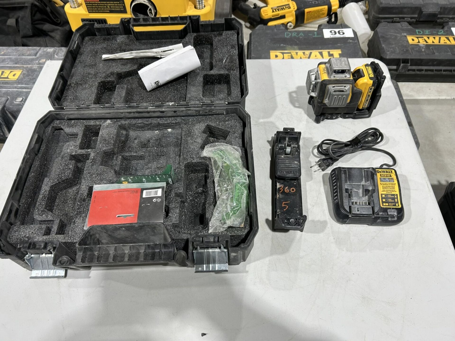 DEWALT CORDLESS LASER LEVEL W/ BATTERY & CHARGER