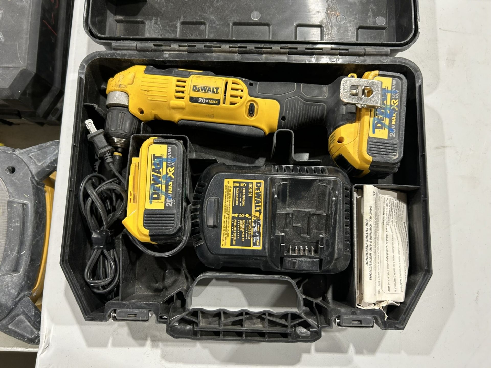 DEWALT CORDLESS RIGHT ANGLE DRILL W/ BATTERY AND CHARGER - Image 6 of 7