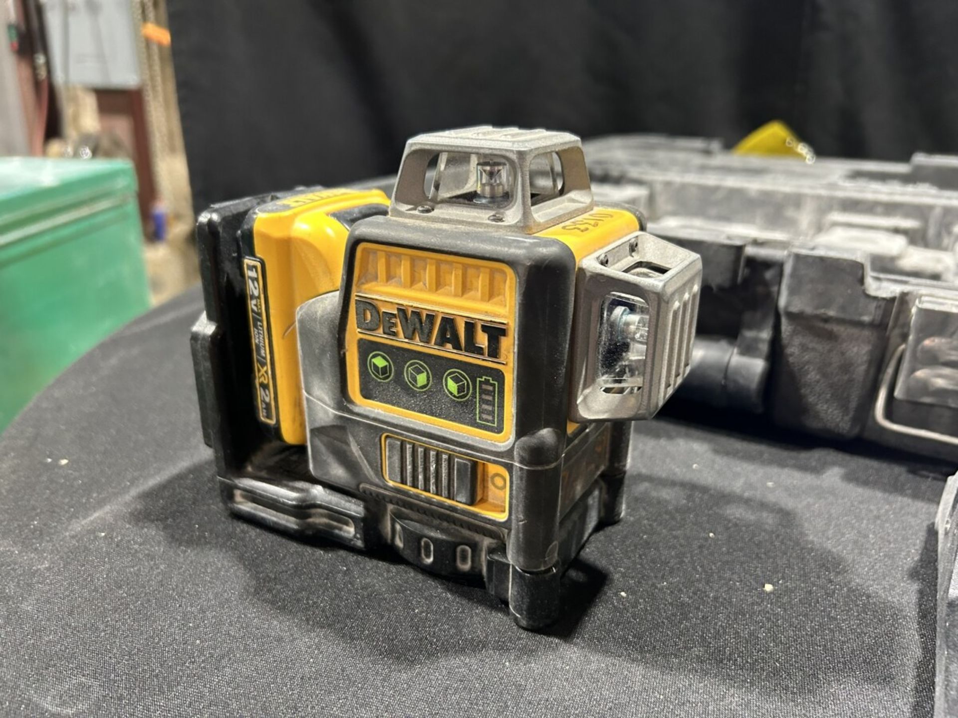 DEWALT CORDLESS LASER LEVEL W/ BATTERY & CHARGER - Image 2 of 10