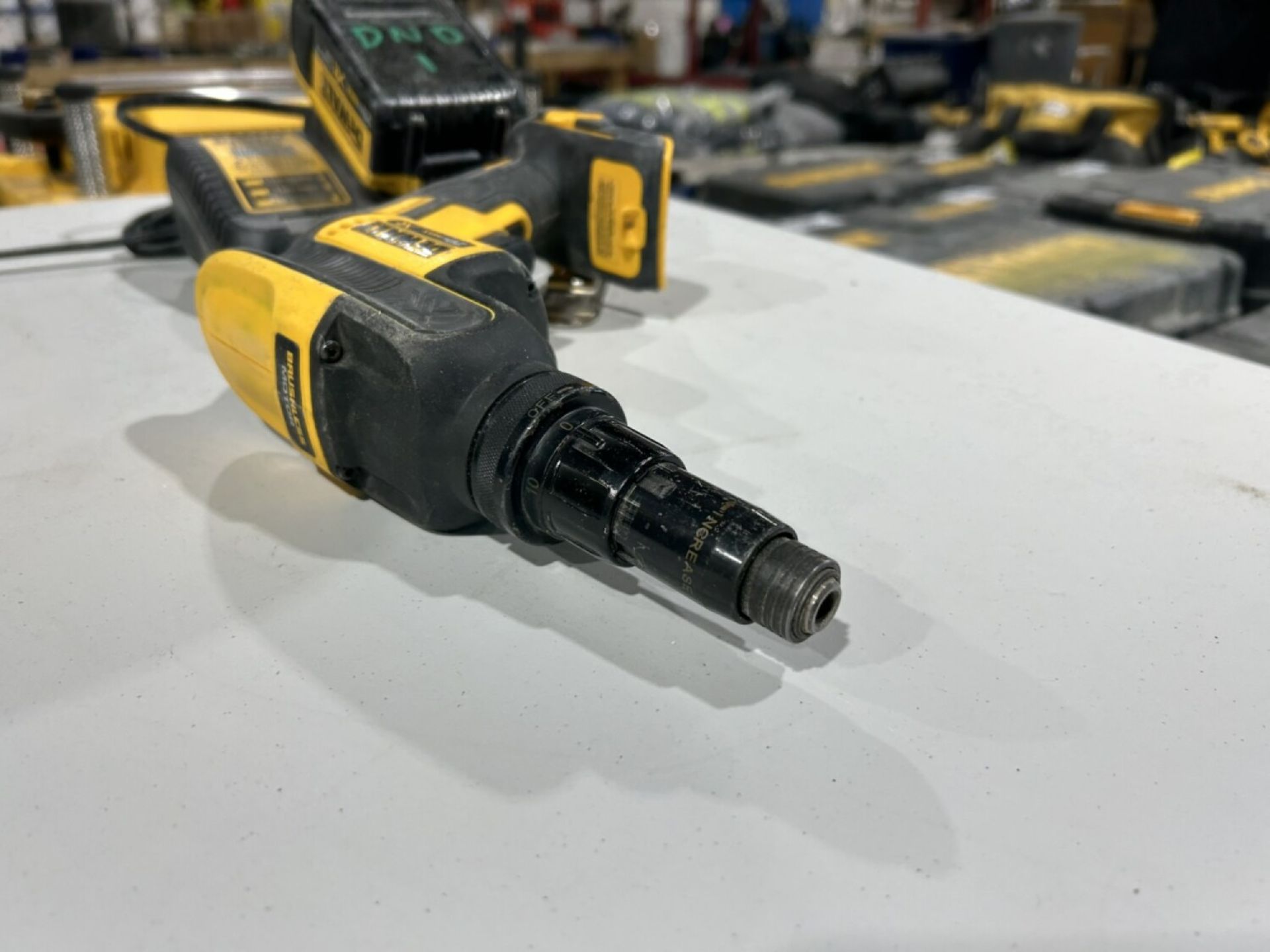 DEWALT CORDLESS SCREW GUN W/ BATTERY AND CHARGER - Image 4 of 5