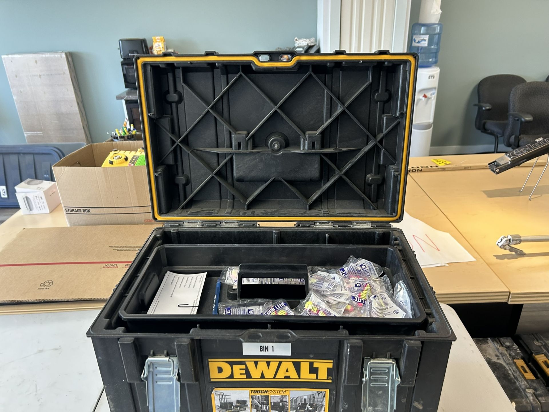 DEWALT TOUGH SYSTEM TOOL BOX 21"X12"X16" - Image 5 of 5