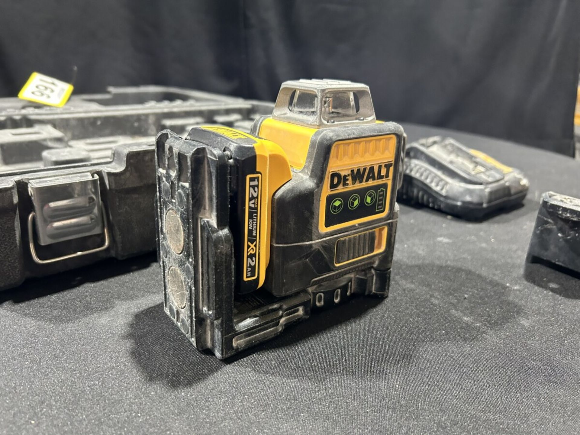 DEWALT CORDLESS LASER LEVEL W/ BATTERY & CHARGER - Image 4 of 8